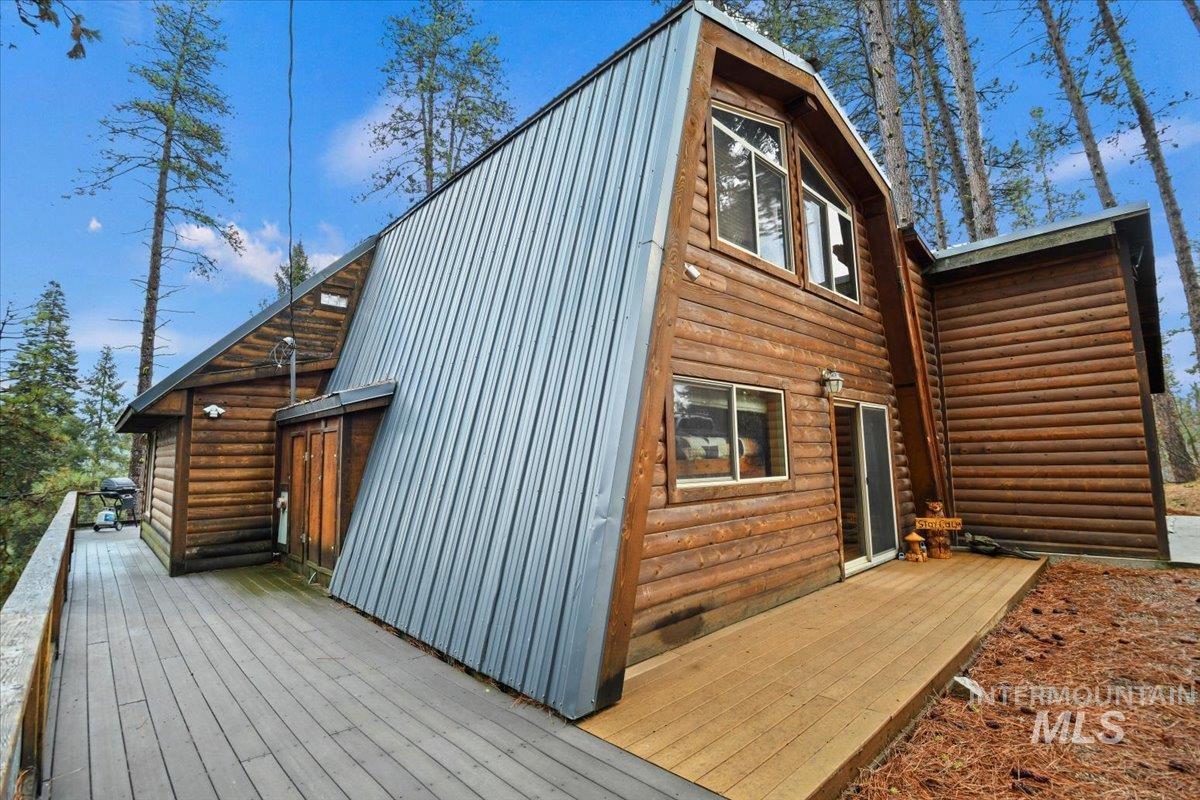 9 Moonglow Dr, Garden Valley, Idaho 83622-5255, 4 Bedrooms, 2 Bathrooms, Residential For Sale, Price $515,000,MLS 98968132