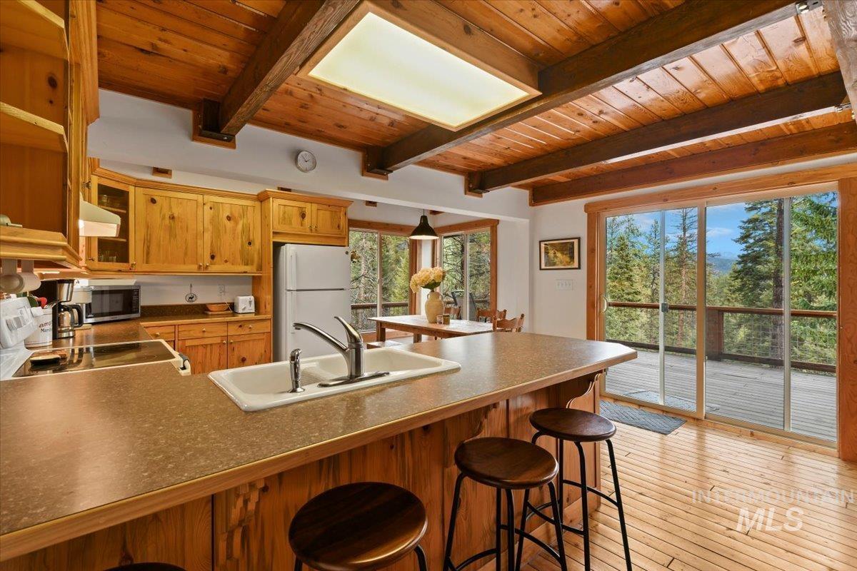 9 Moonglow Dr, Garden Valley, Idaho 83622-5255, 4 Bedrooms, 2 Bathrooms, Residential For Sale, Price $515,000,MLS 98968132