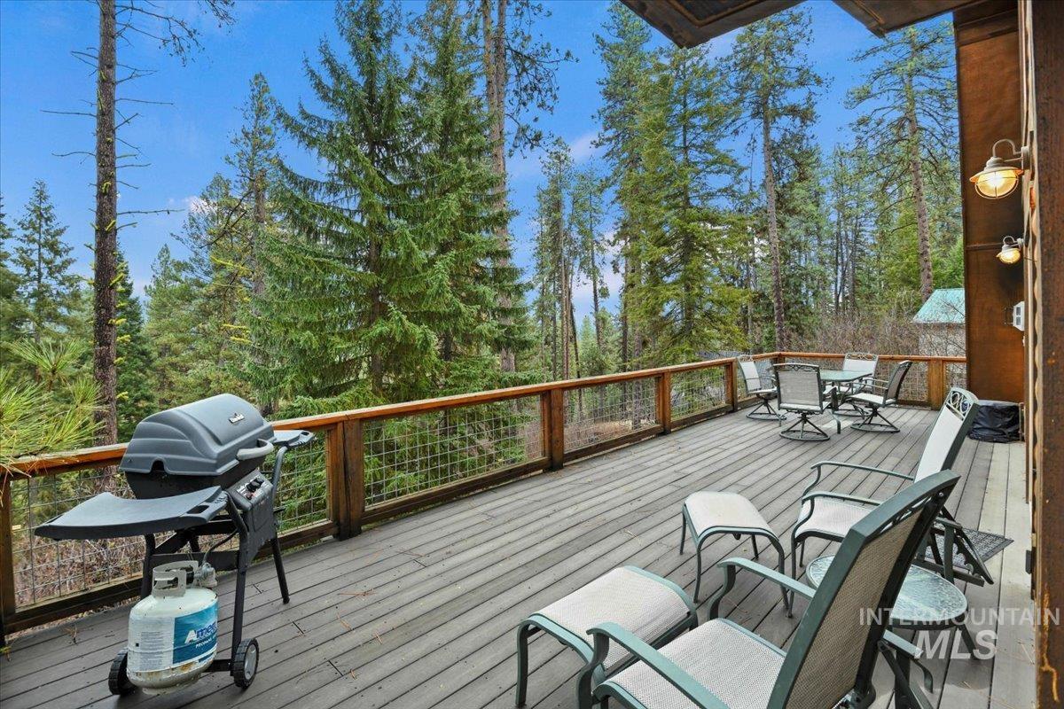 9 Moonglow Dr, Garden Valley, Idaho 83622-5255, 4 Bedrooms, 2 Bathrooms, Residential For Sale, Price $515,000,MLS 98968132