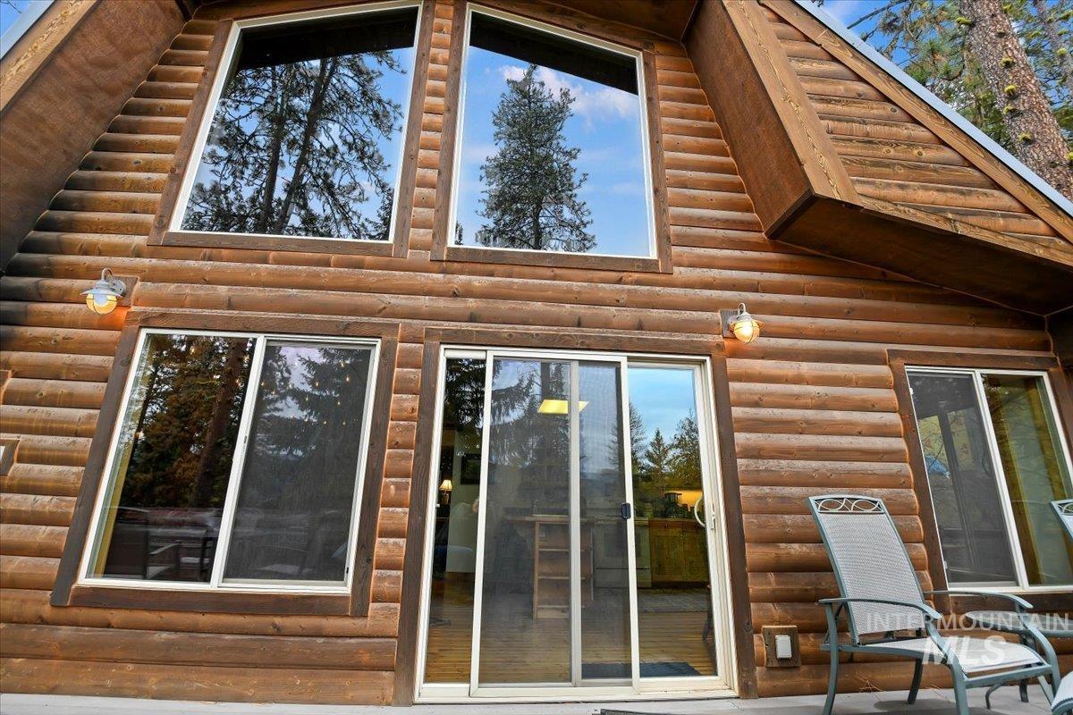 9 Moonglow Dr, Garden Valley, Idaho 83622-5255, 4 Bedrooms, 2 Bathrooms, Residential For Sale, Price $515,000,MLS 98968132