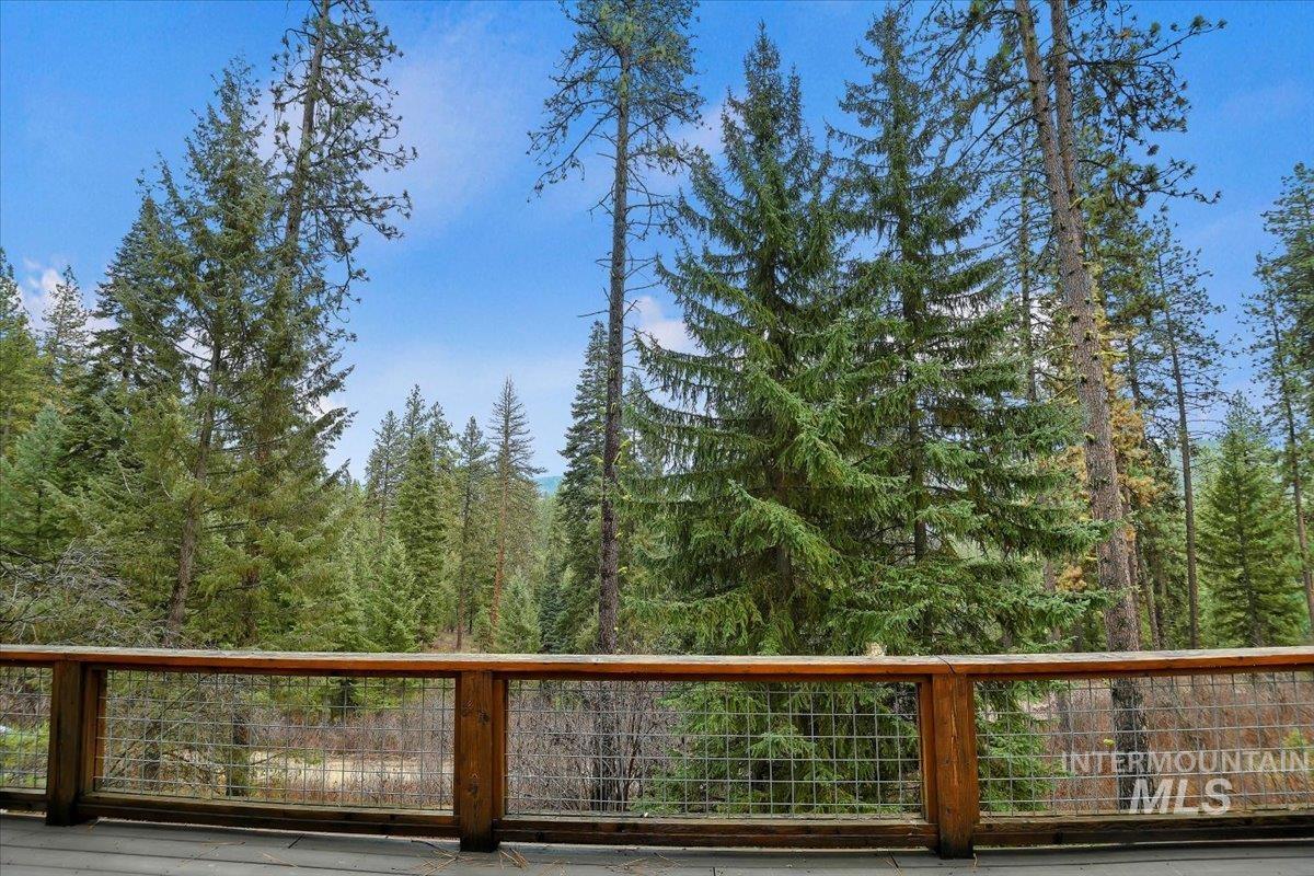 9 Moonglow Dr, Garden Valley, Idaho 83622-5255, 4 Bedrooms, 2 Bathrooms, Residential For Sale, Price $515,000,MLS 98968132