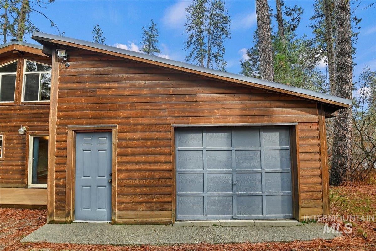 9 Moonglow Dr, Garden Valley, Idaho 83622-5255, 4 Bedrooms, 2 Bathrooms, Residential For Sale, Price $515,000,MLS 98968132