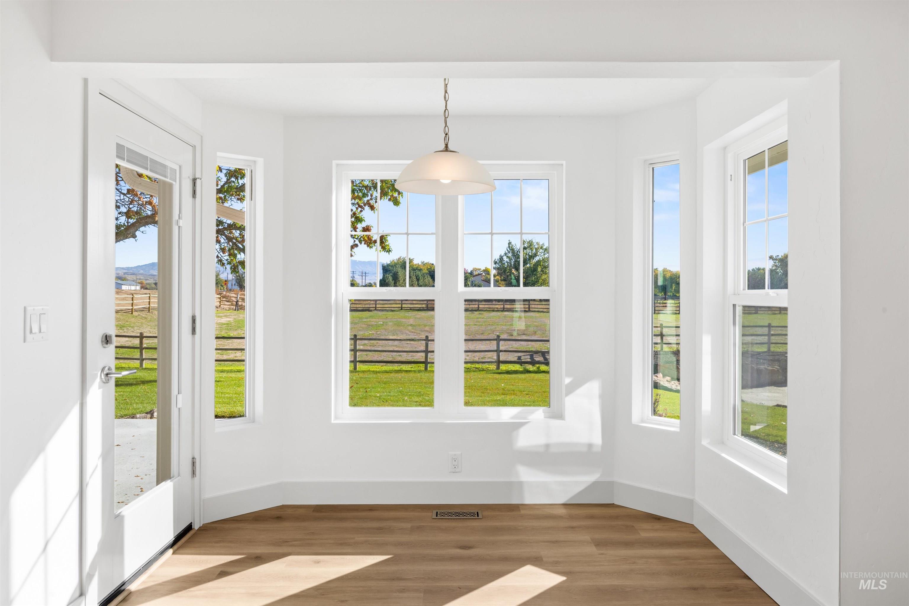 2141 W Beacon Light Rd, Eagle, Idaho 83616, 4 Bedrooms, 2.5 Bathrooms, Residential For Sale, Price $1,295,000,MLS 98968134