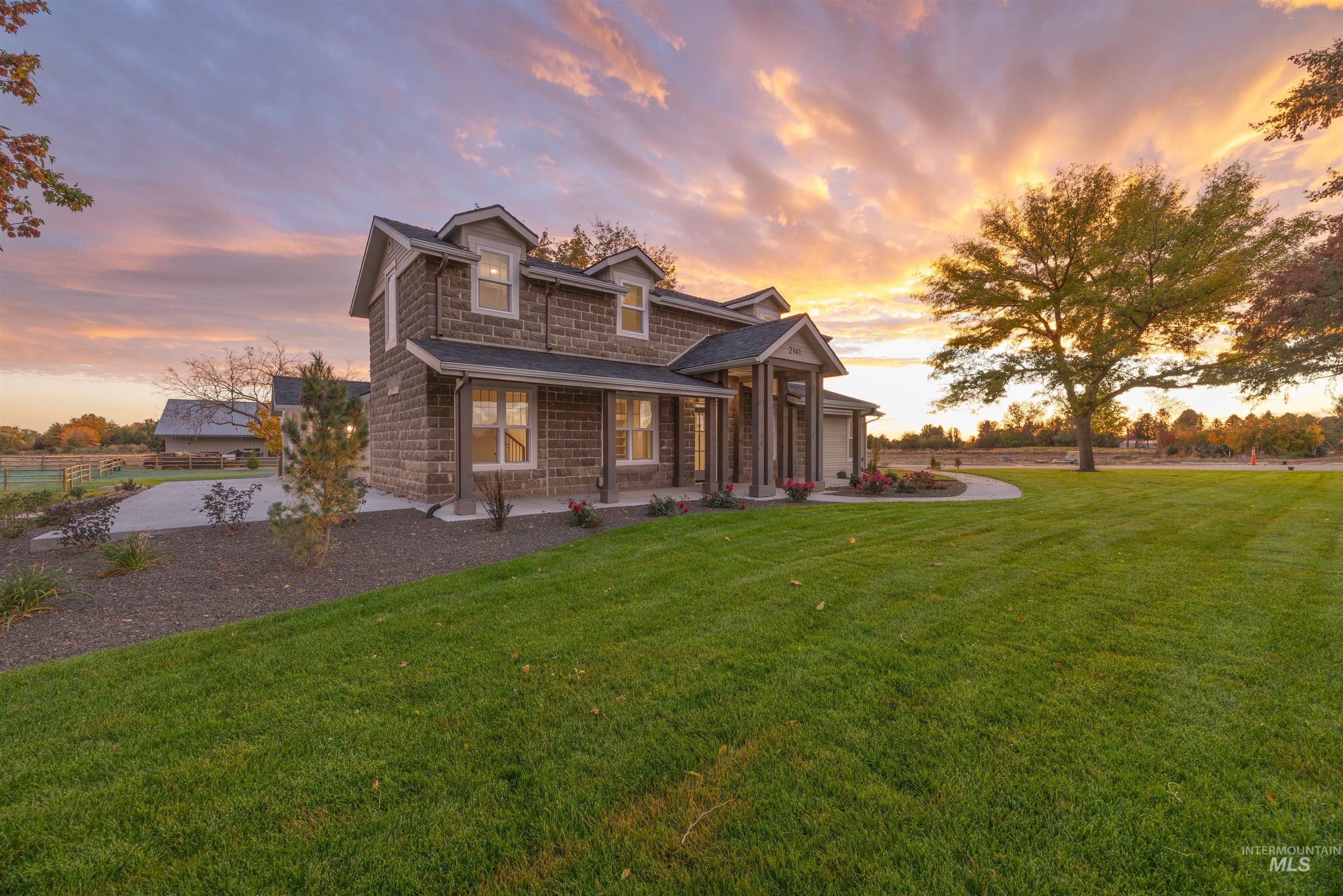 2141 W Beacon Light Rd, Eagle, Idaho 83616, 4 Bedrooms, 2.5 Bathrooms, Residential For Sale, Price $1,295,000,MLS 98968134