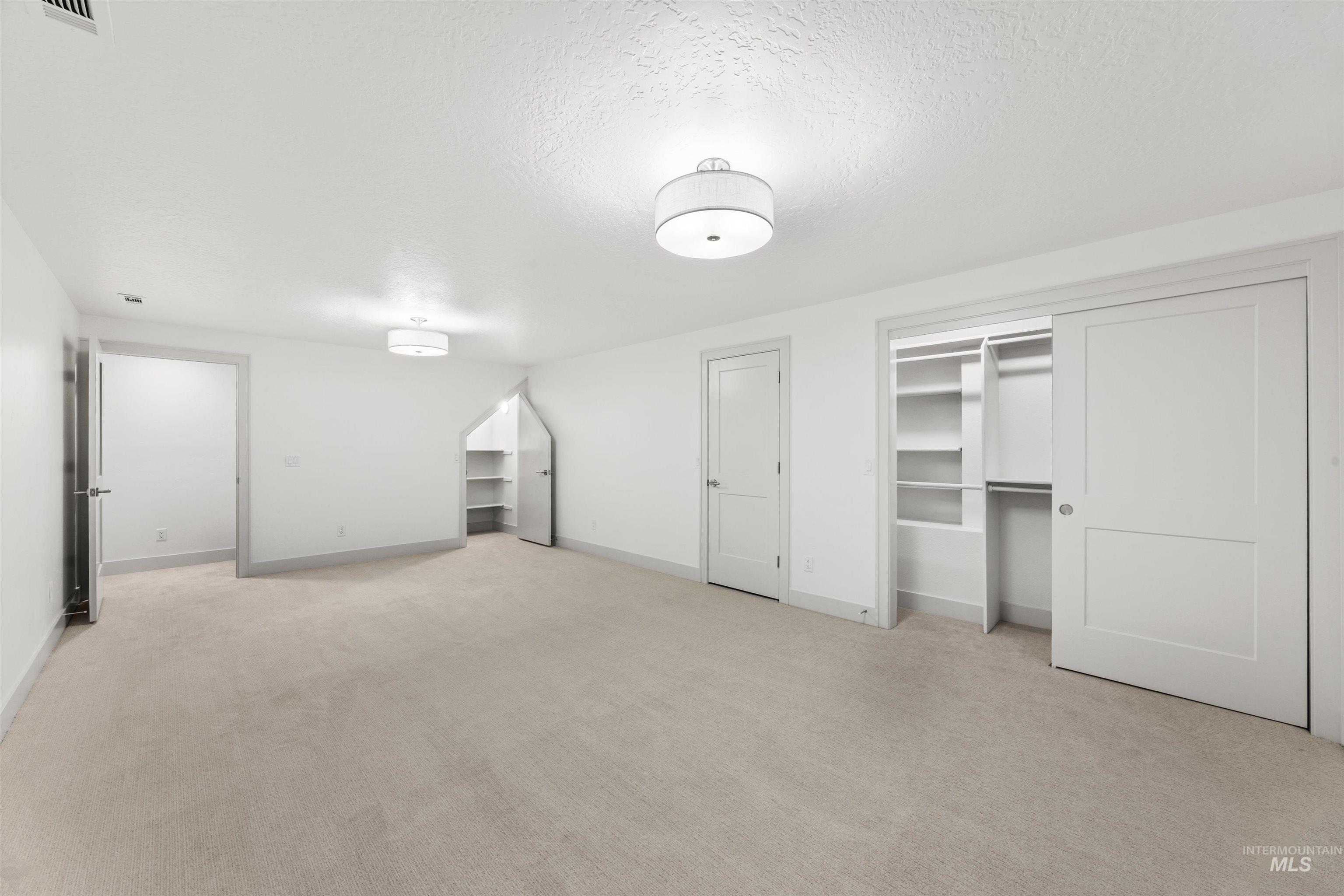 2141 W Beacon Light Rd, Eagle, Idaho 83616, 4 Bedrooms, 2.5 Bathrooms, Residential For Sale, Price $1,295,000,MLS 98968134