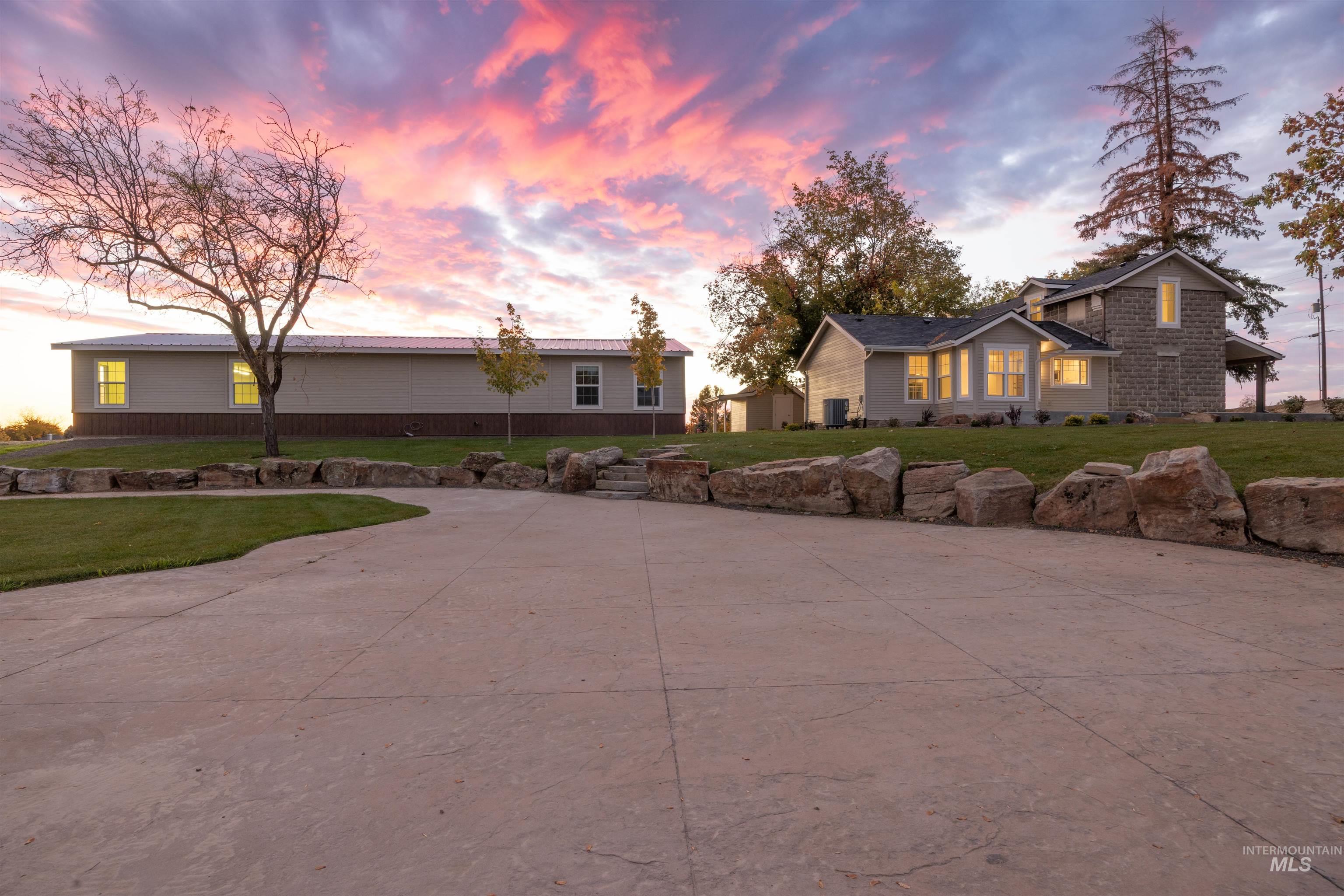 2141 W Beacon Light Rd, Eagle, Idaho 83616, 4 Bedrooms, 2.5 Bathrooms, Residential For Sale, Price $1,295,000,MLS 98968134