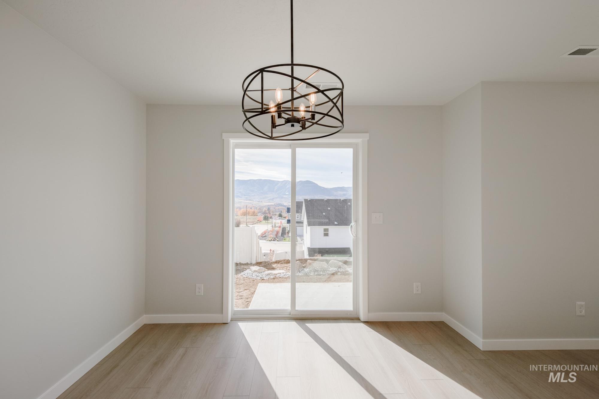 231 Caribou Ct, Horseshoe Bend, Idaho 83629, 4 Bedrooms, 2.5 Bathrooms, Residential For Sale, Price $449,990,MLS 98968136