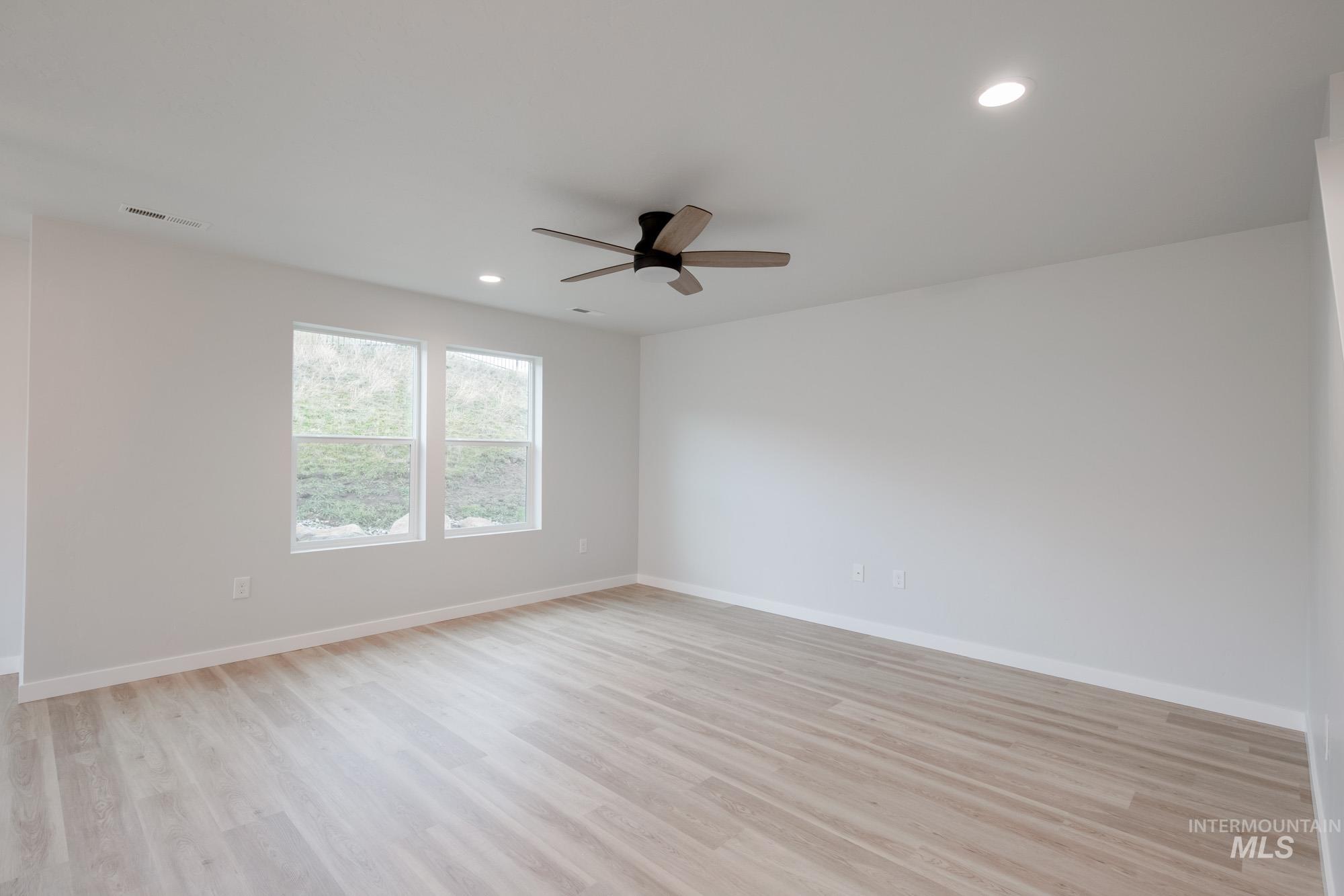 236 Caribou Ct, Horseshoe Bend, Idaho 83629, 4 Bedrooms, 2.5 Bathrooms, Residential For Sale, Price $434,990, 98968138