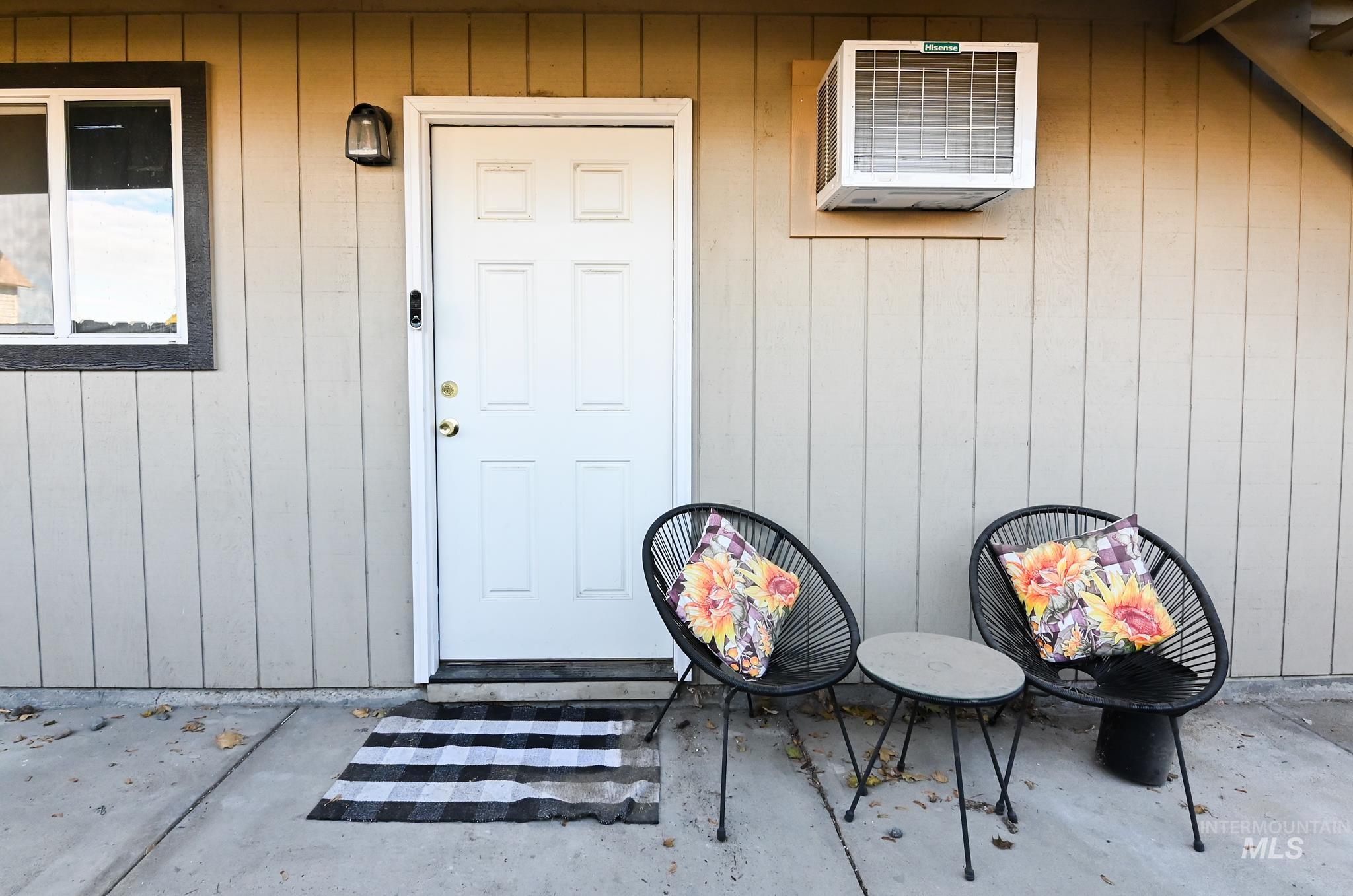 1711 1st Street S, Nampa, Idaho 83651, 2 Bedrooms, 2 Bathrooms, Residential For Sale, Price $199,500,MLS 98968139