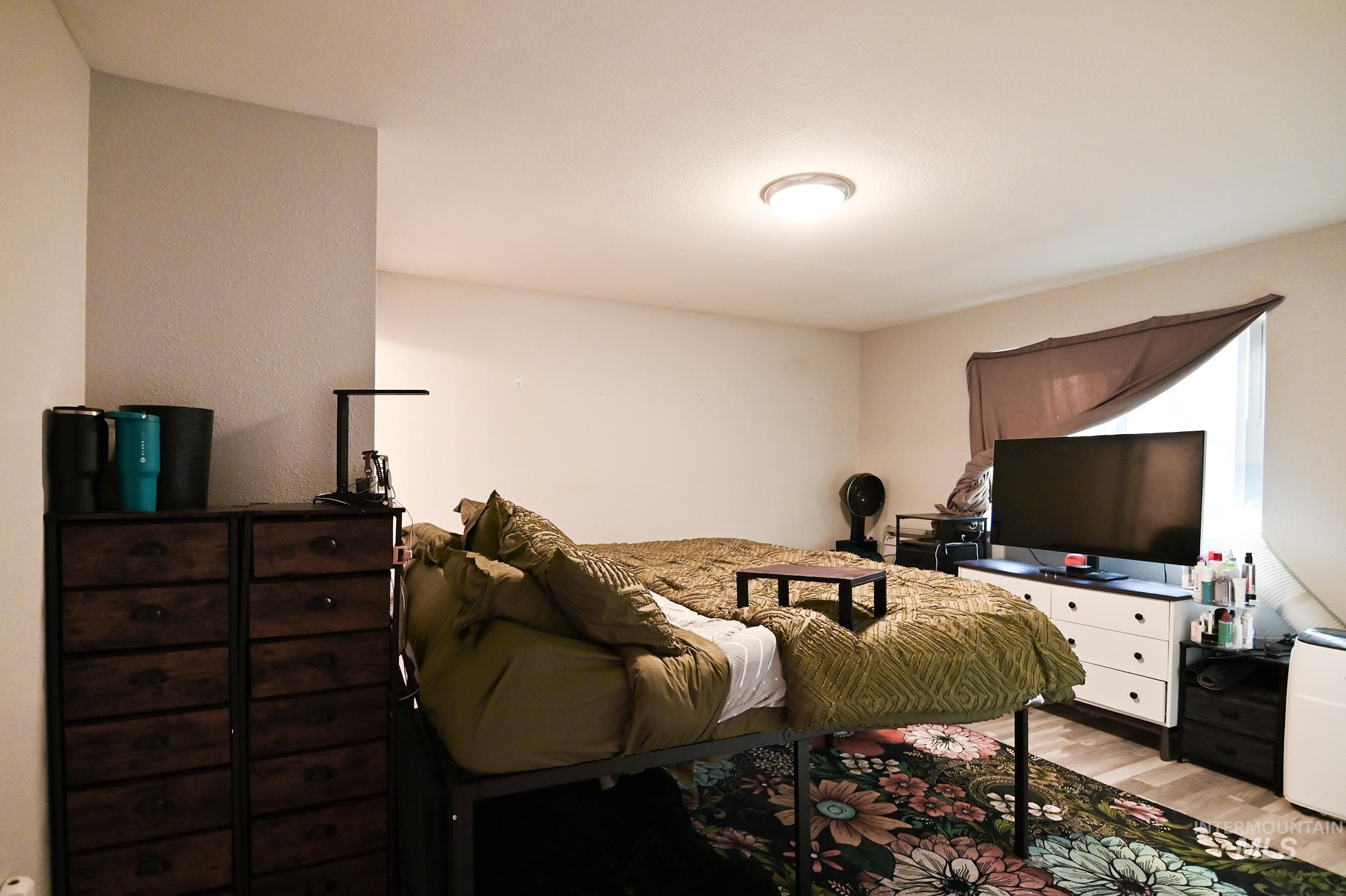 1711 1st Street S., Unit 3, Nampa, Idaho 83651, 2 Bedrooms, 2 Bathrooms, Residential Income For Sale, Price $214,000,MLS 98968141