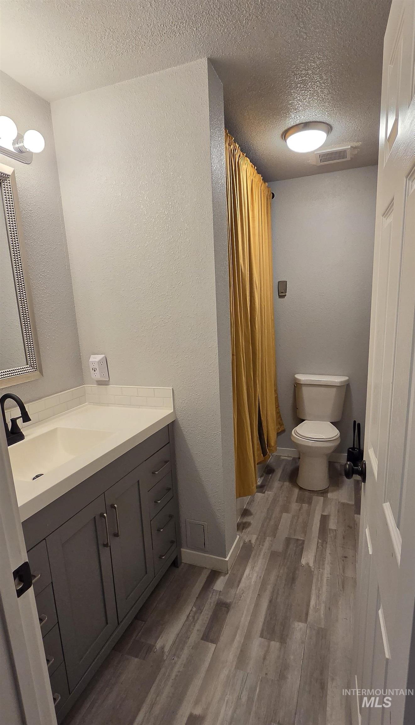 1711 1st Street S., Unit 3, Nampa, Idaho 83651, 2 Bedrooms, 2 Bathrooms, Residential Income For Sale, Price $199,500,MLS 98968141