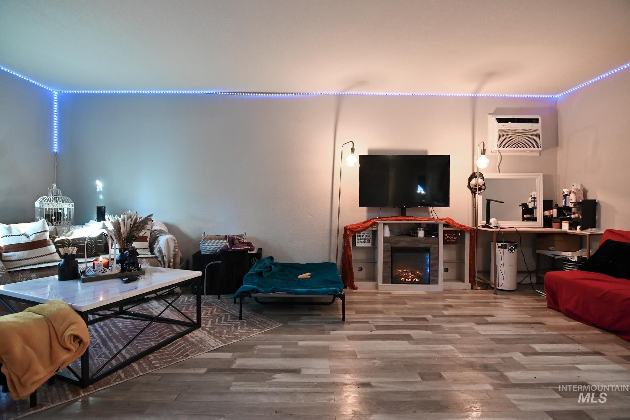 1711 1st Street S., Unit 3, Nampa, Idaho 83651, 2 Bedrooms, 2 Bathrooms, Residential Income For Sale, Price $199,500,MLS 98968141