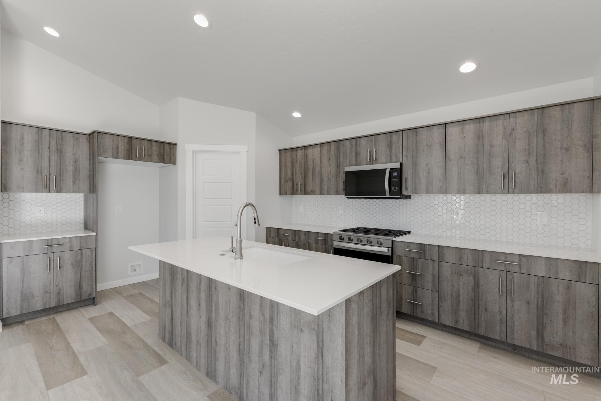 10539 W Teratai St, Star, Idaho 83669, 4 Bedrooms, 2 Bathrooms, Residential For Sale, Price $495,990,MLS 98968143