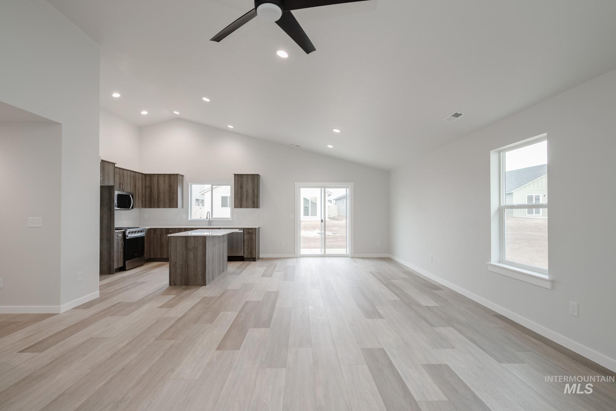 10500 W Teratai St, Star, Idaho 83669, 4 Bedrooms, 2 Bathrooms, Residential For Sale, Price $472,990, 98968146