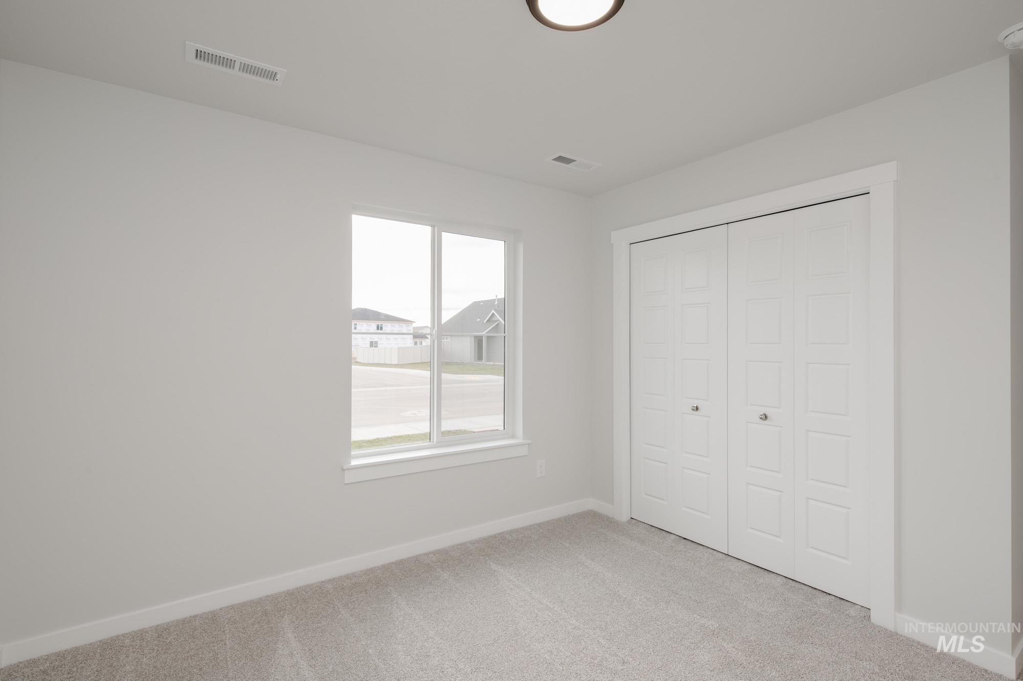 10500 W Teratai St, Star, Idaho 83669, 4 Bedrooms, 2 Bathrooms, Residential For Sale, Price $472,990,MLS 98968146