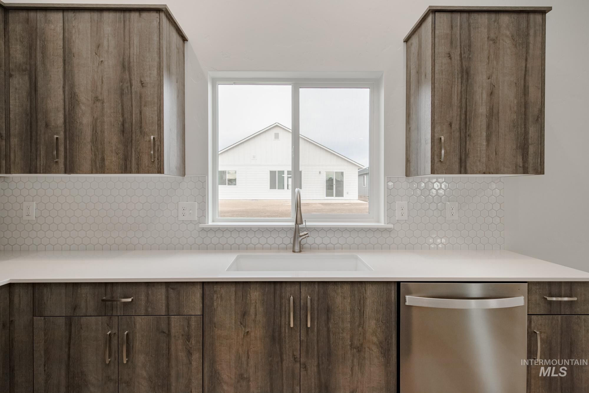 10500 W Teratai St, Star, Idaho 83669, 4 Bedrooms, 2 Bathrooms, Residential For Sale, Price $472,990,MLS 98968146