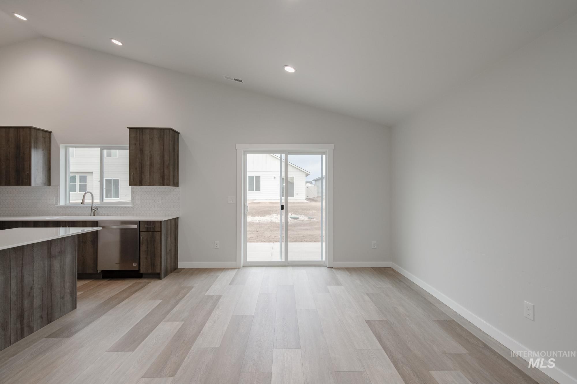 10500 W Teratai St, Star, Idaho 83669, 4 Bedrooms, 2 Bathrooms, Residential For Sale, Price $472,990, 98968146