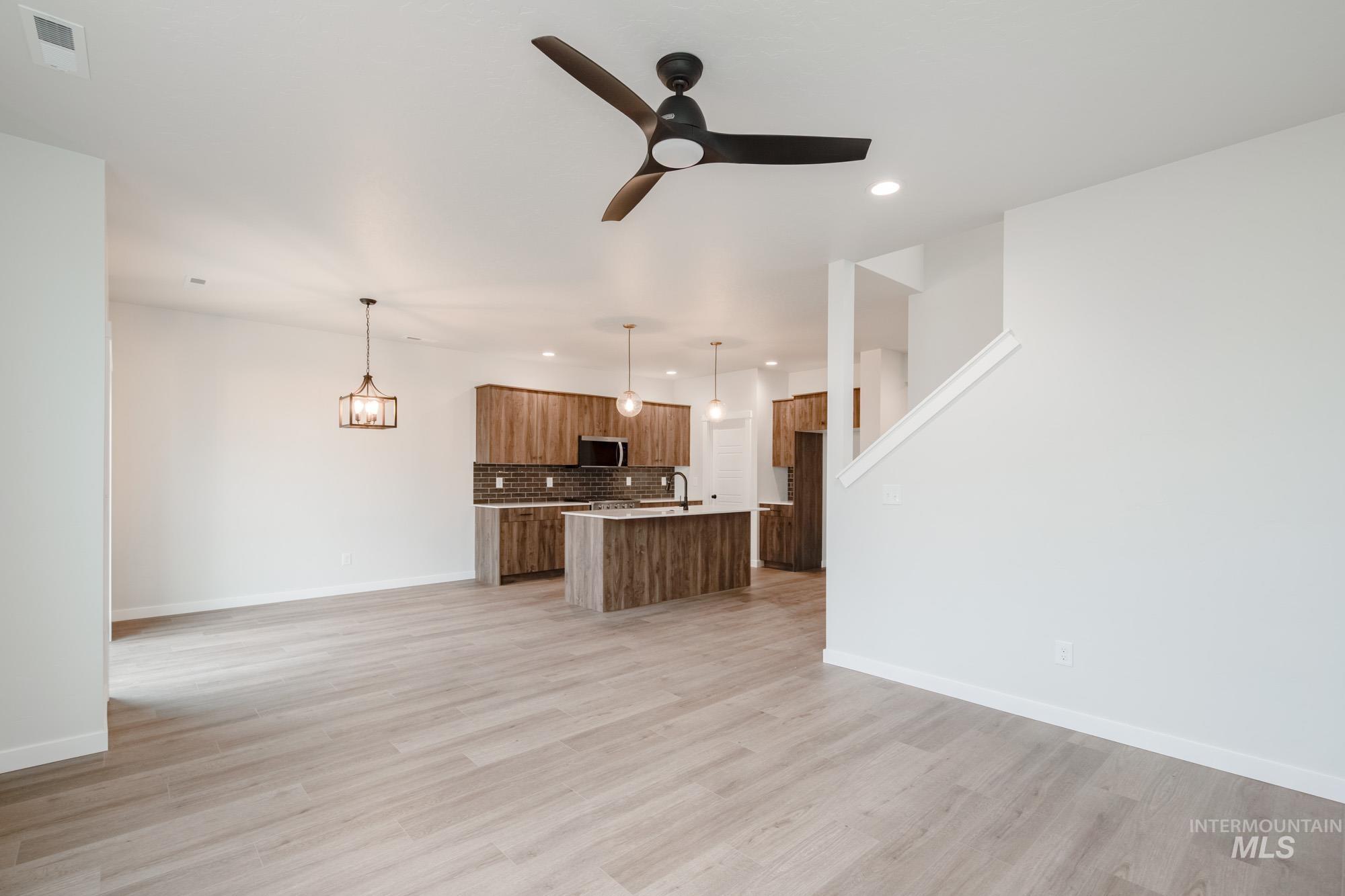 10512 W Teratai St, Star, Idaho 83669, 3 Bedrooms, 2.5 Bathrooms, Residential For Sale, Price $459,990, 98968147