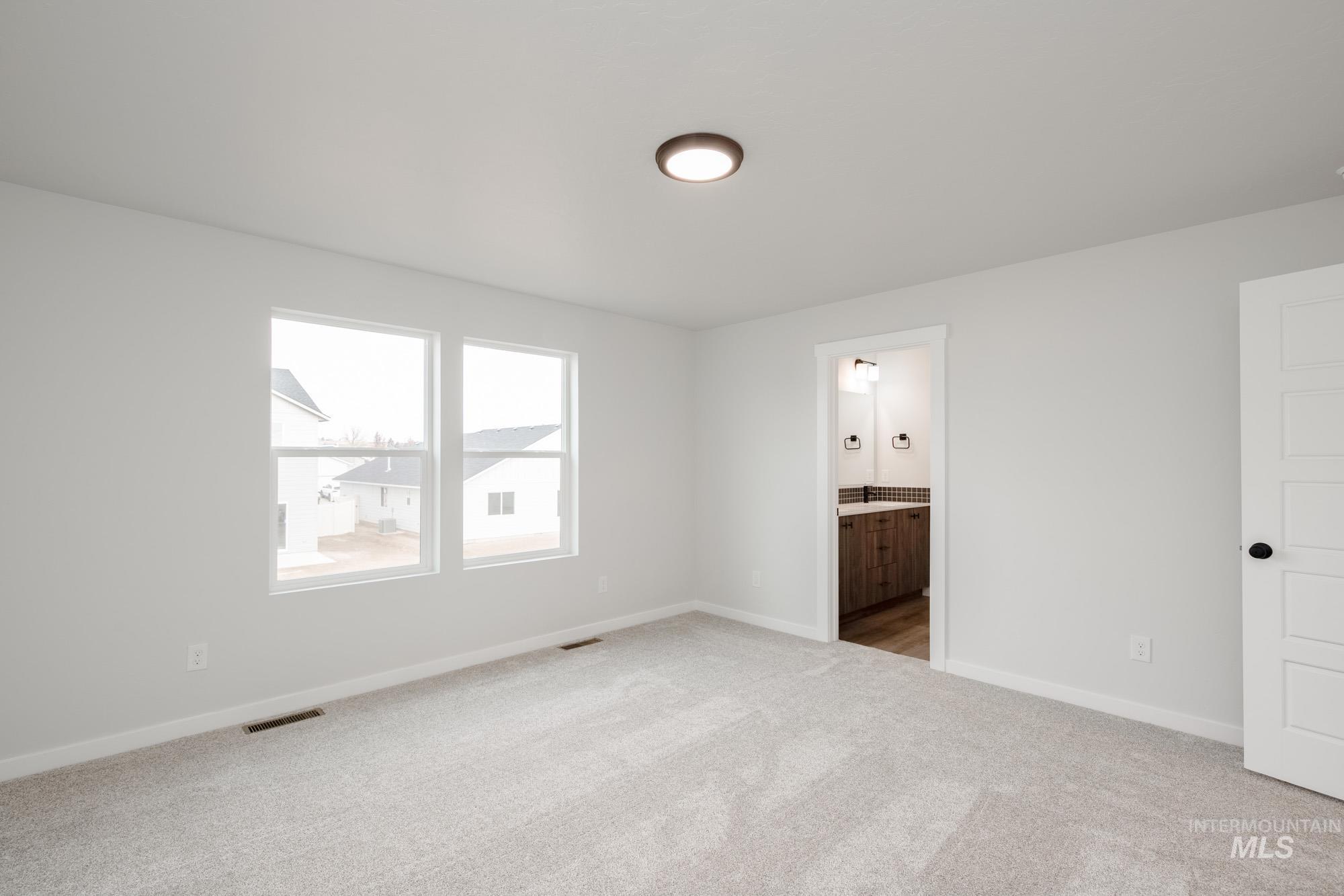 10512 W Teratai St, Star, Idaho 83669, 3 Bedrooms, 2.5 Bathrooms, Residential For Sale, Price $459,990, 98968147