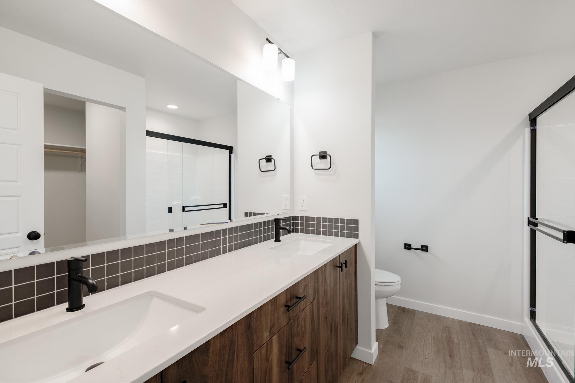 10512 W Teratai St, Star, Idaho 83669, 3 Bedrooms, 2.5 Bathrooms, Residential For Sale, Price $459,990, 98968147