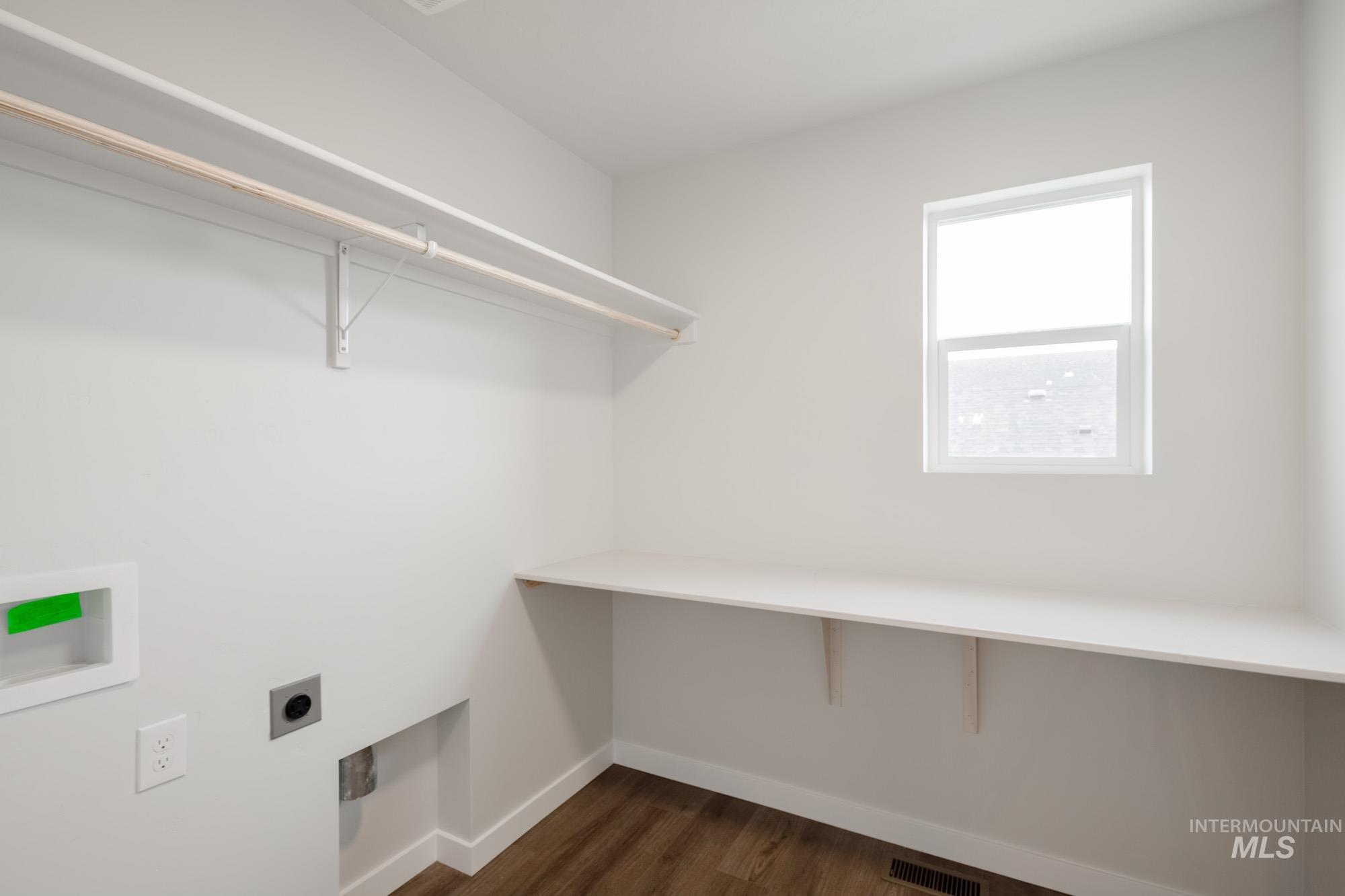 10512 W Teratai St, Star, Idaho 83669, 3 Bedrooms, 2.5 Bathrooms, Residential For Sale, Price $459,990,MLS 98968147