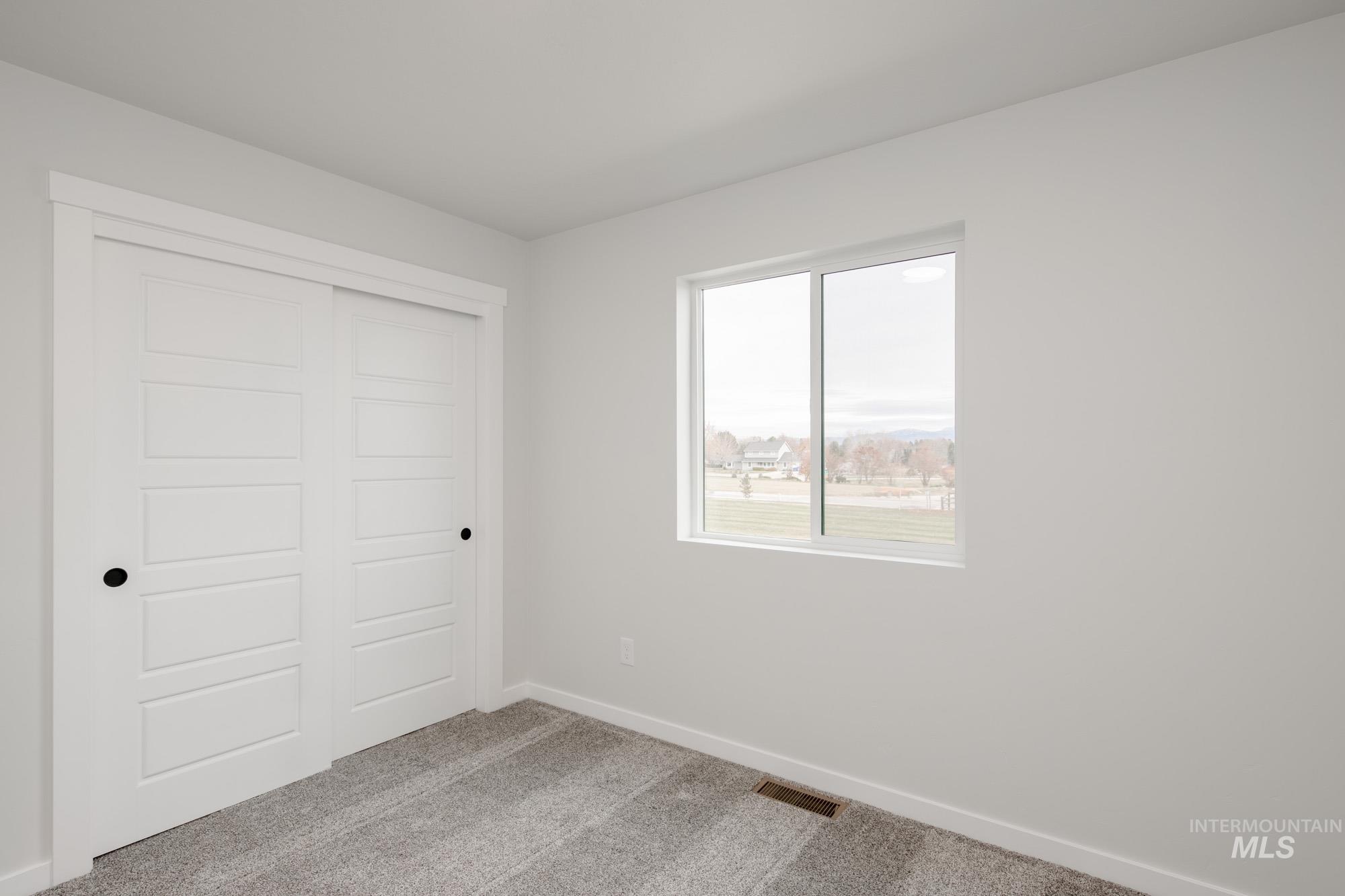 10446 W Teratai St, Star, Idaho 83669, 3 Bedrooms, 2.5 Bathrooms, Residential For Sale, Price $484,990,MLS 98968148