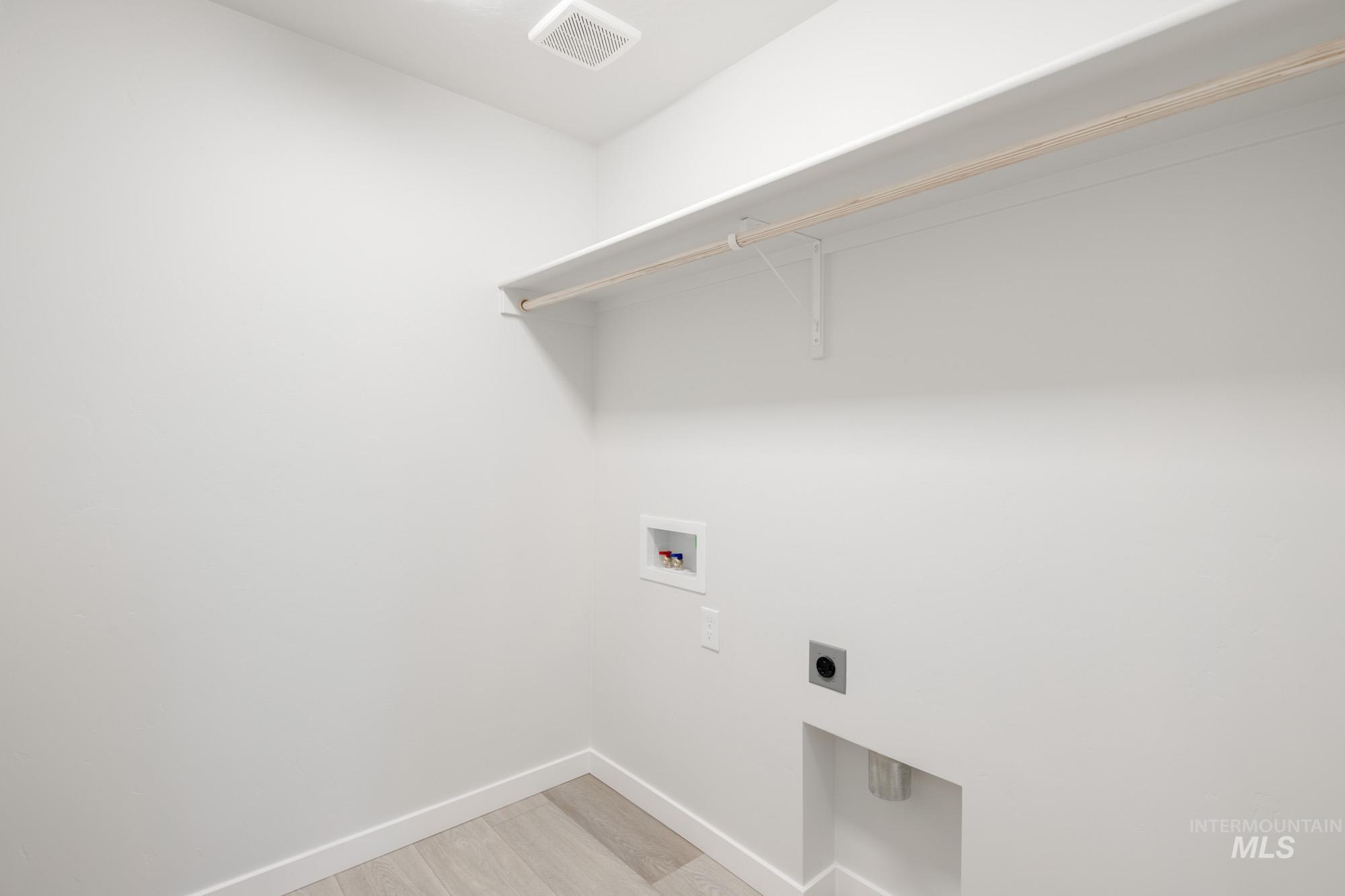 10446 W Teratai St, Star, Idaho 83669, 3 Bedrooms, 2.5 Bathrooms, Residential For Sale, Price $484,990, 98968148