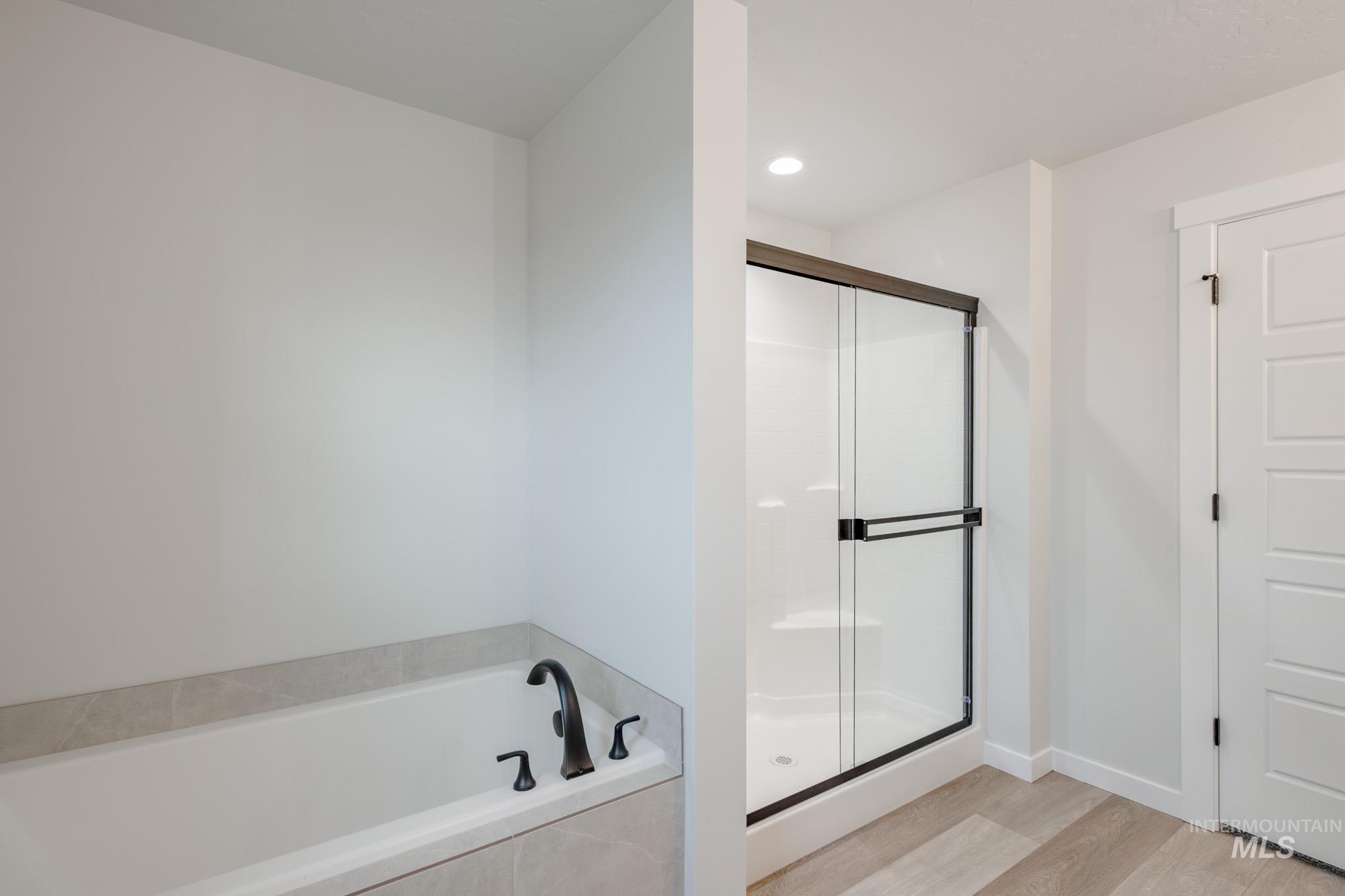 10446 W Teratai St, Star, Idaho 83669, 3 Bedrooms, 2.5 Bathrooms, Residential For Sale, Price $484,990, 98968148