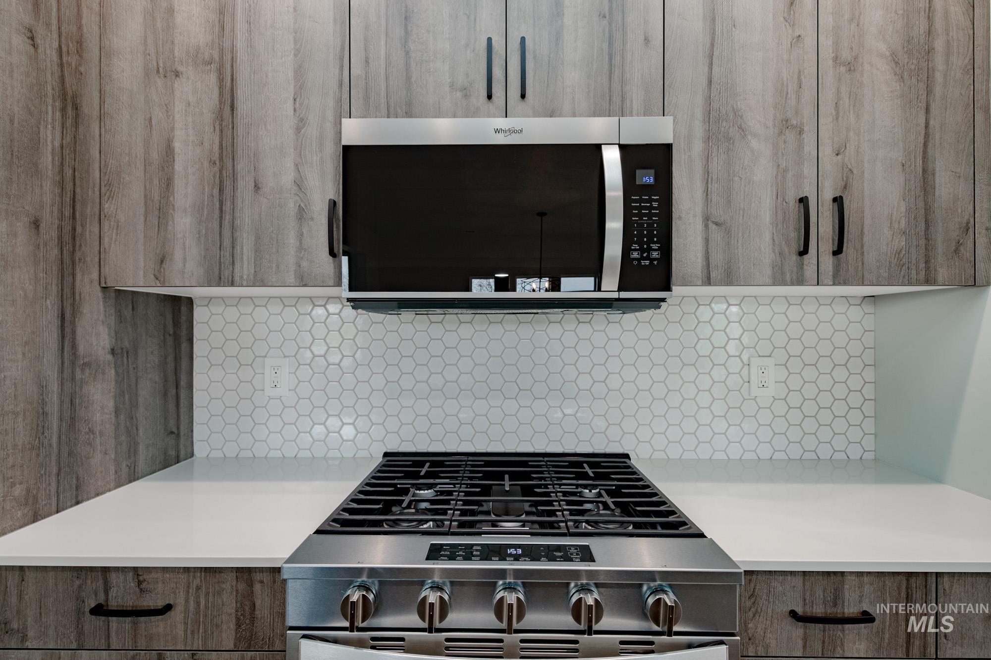 10446 W Teratai St, Star, Idaho 83669, 3 Bedrooms, 2.5 Bathrooms, Residential For Sale, Price $484,990, 98968148