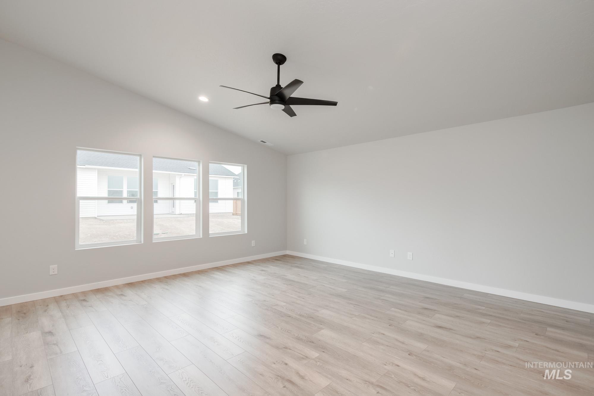 1722 Old Mill St, Middleton, Idaho 83644, 4 Bedrooms, 2 Bathrooms, Residential For Sale, Price $454,990, 98968150