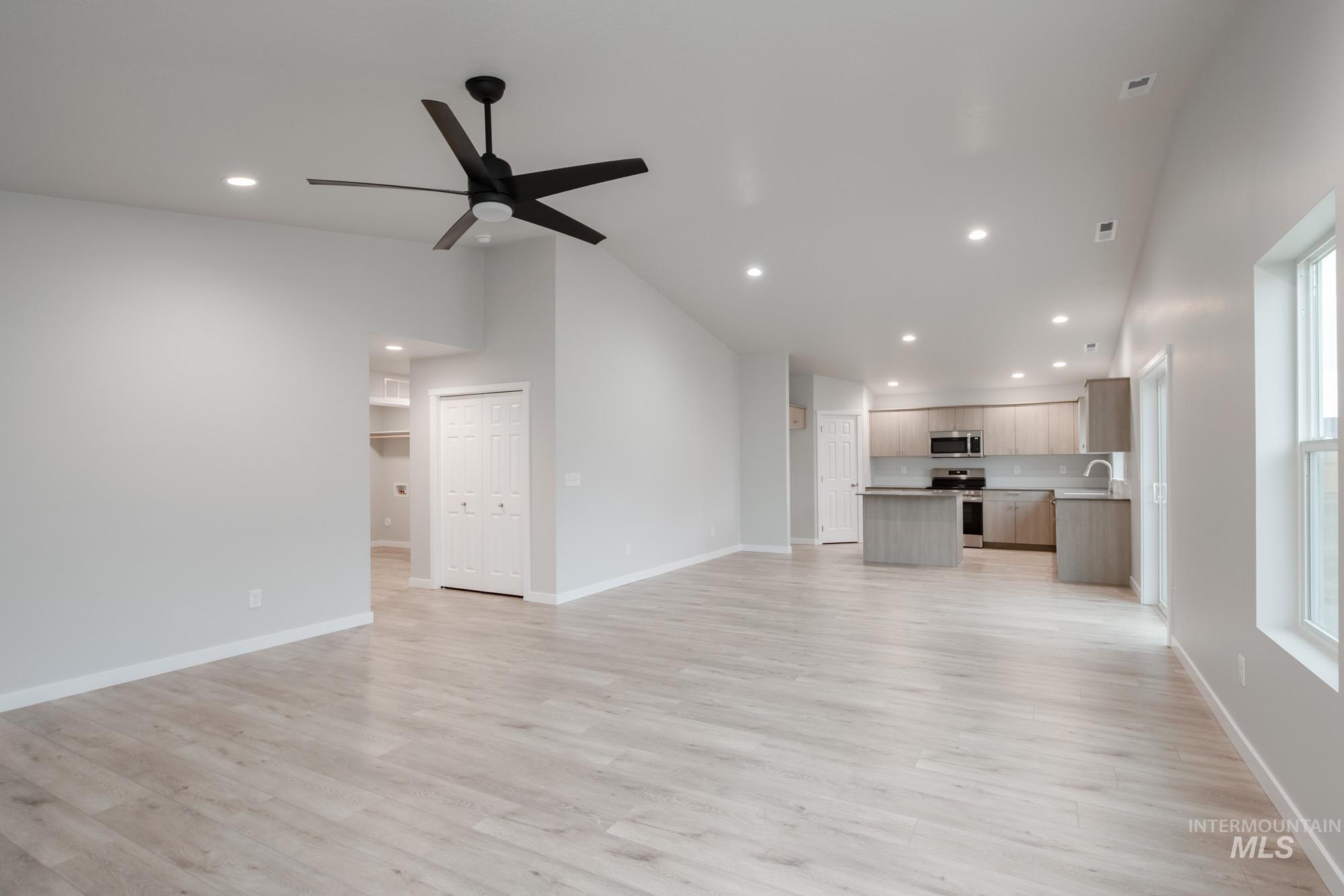 1722 Old Mill St, Middleton, Idaho 83644, 4 Bedrooms, 2 Bathrooms, Residential For Sale, Price $454,990,MLS 98968150