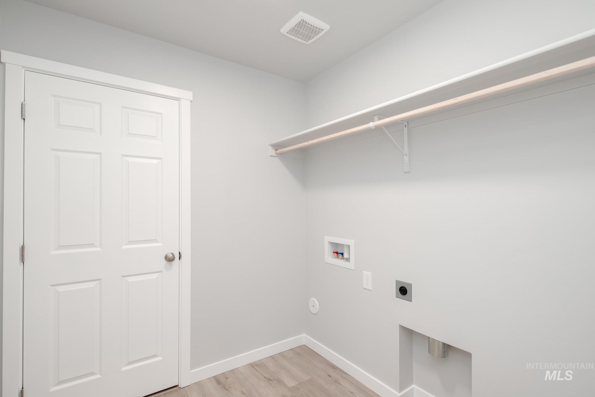 1722 Old Mill St, Middleton, Idaho 83644, 4 Bedrooms, 2 Bathrooms, Residential For Sale, Price $454,990,MLS 98968150