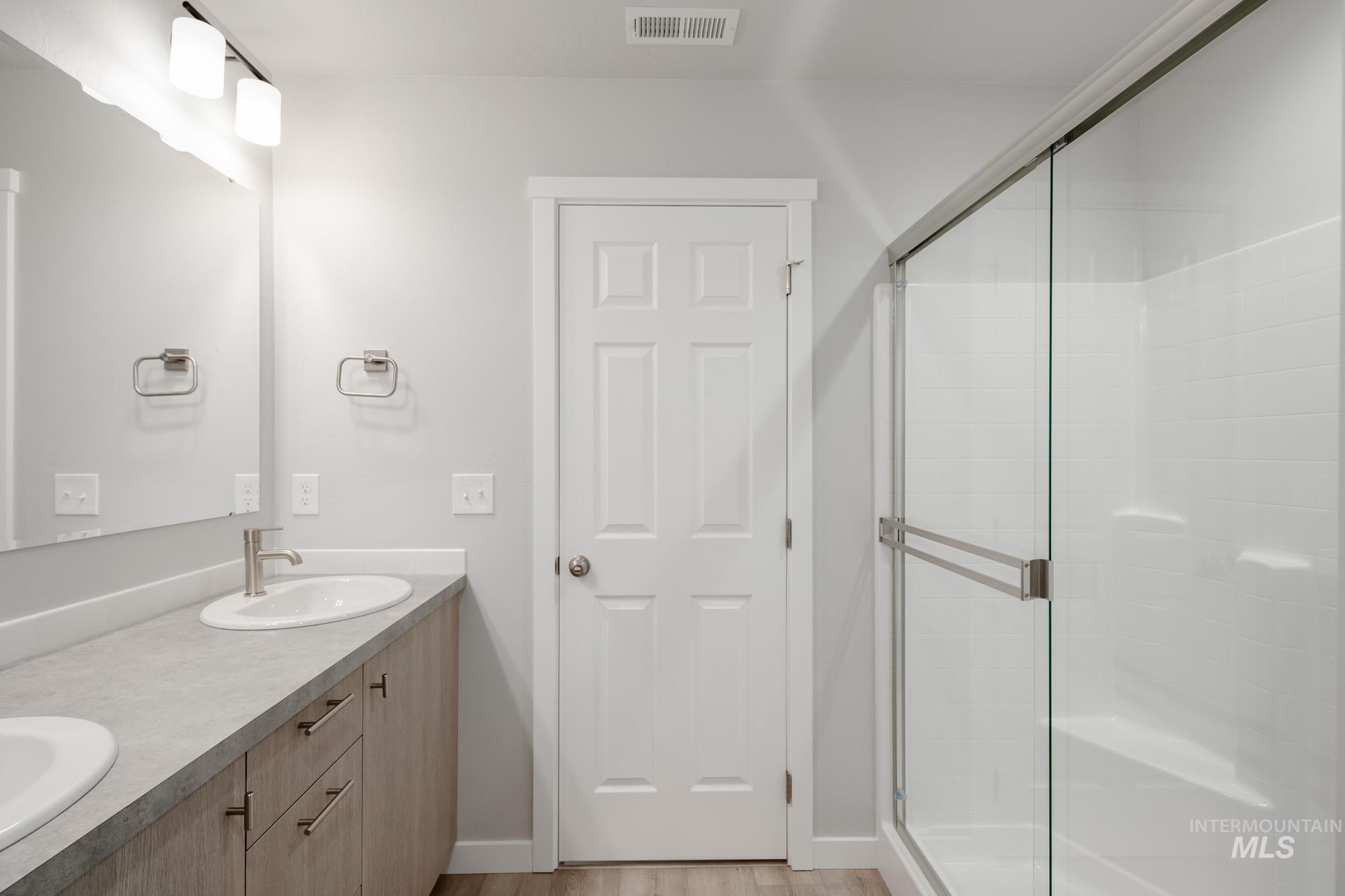 1722 Old Mill St, Middleton, Idaho 83644, 4 Bedrooms, 2 Bathrooms, Residential For Sale, Price $454,990,MLS 98968150