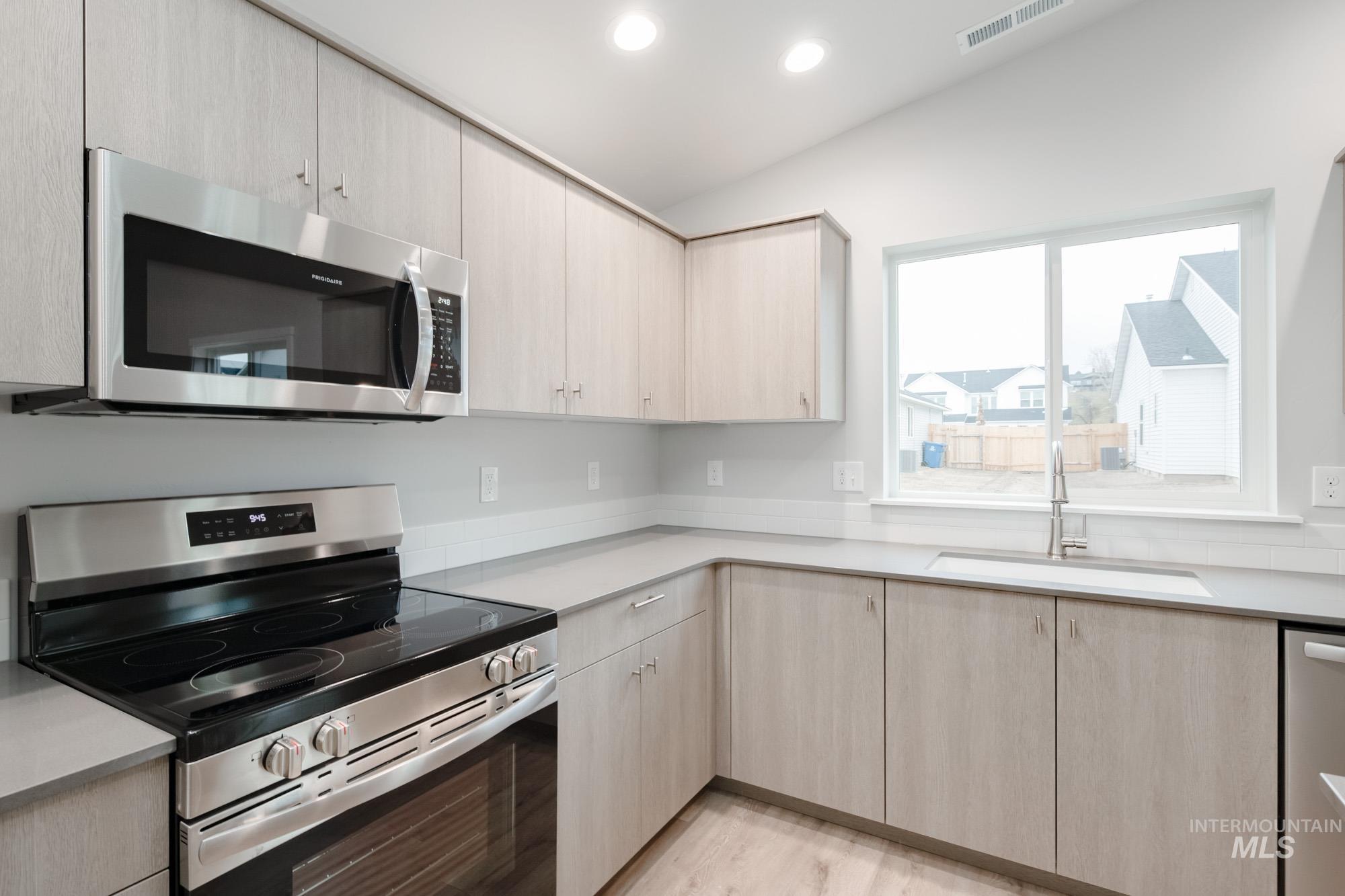 1722 Old Mill St, Middleton, Idaho 83644, 4 Bedrooms, 2 Bathrooms, Residential For Sale, Price $454,990,MLS 98968150