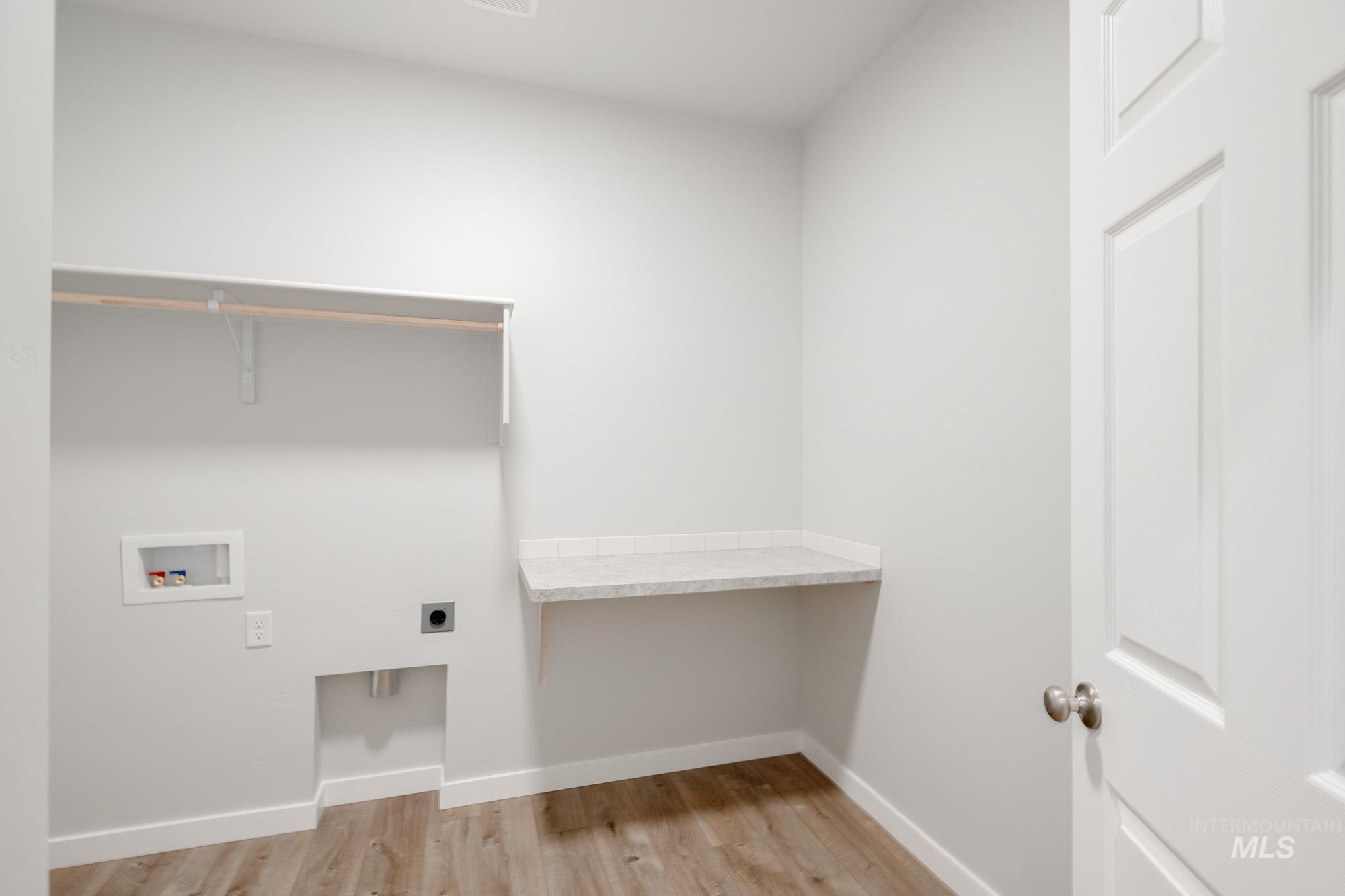 1725 Webb Brook St, Middleton, Idaho 83644, 4 Bedrooms, 2 Bathrooms, Residential For Sale, Price $464,990,MLS 98968151