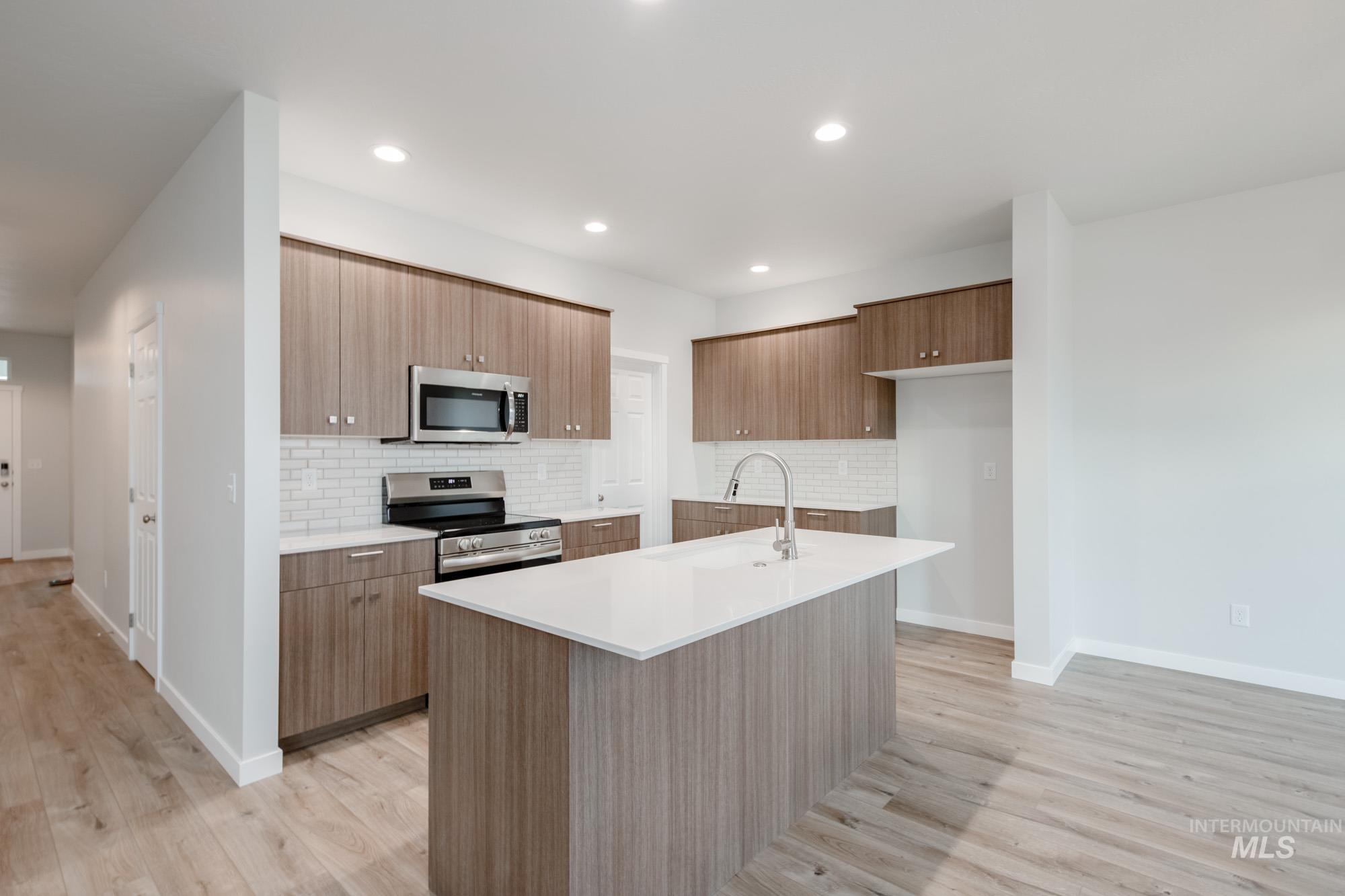 1725 Webb Brook St, Middleton, Idaho 83644, 4 Bedrooms, 2 Bathrooms, Residential For Sale, Price $464,990,MLS 98968151