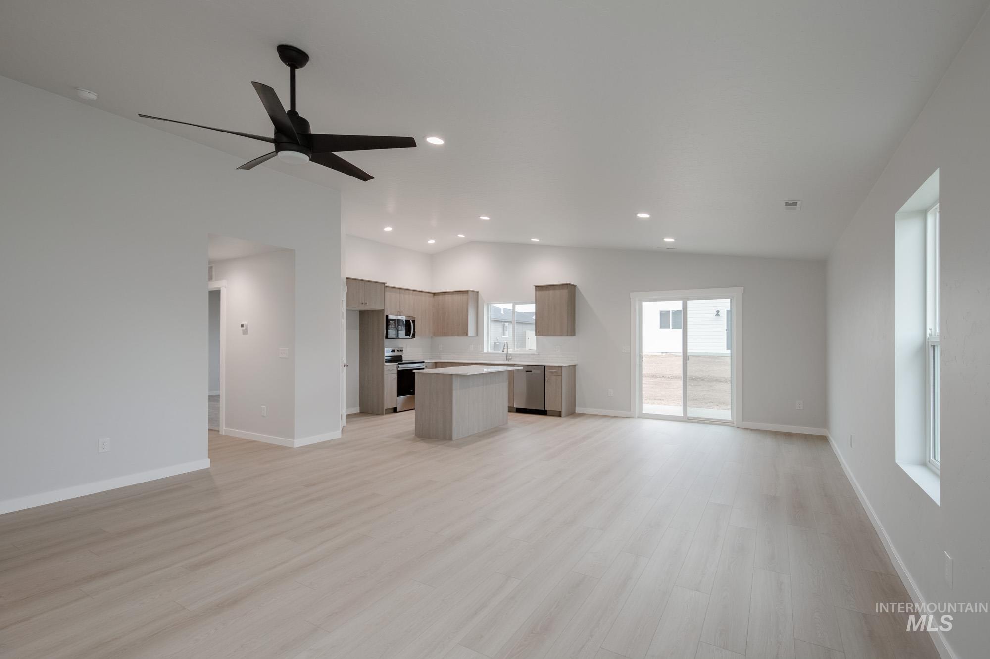 9038 W Camellia St, Nampa, Idaho 83687, 4 Bedrooms, 2 Bathrooms, Residential For Sale, Price $419,990,MLS 98968152