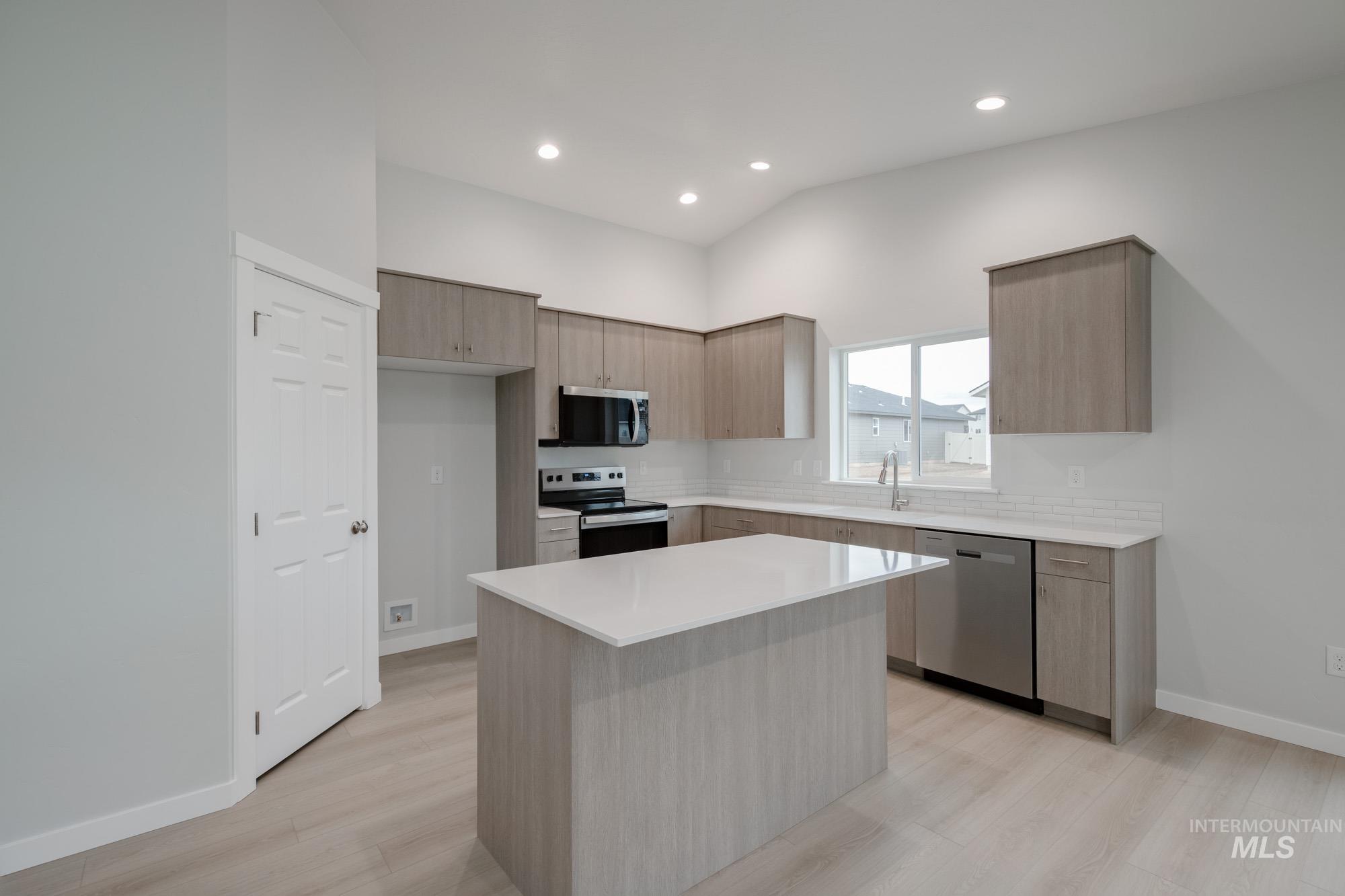 9038 W Camellia St, Nampa, Idaho 83687, 4 Bedrooms, 2 Bathrooms, Residential For Sale, Price $419,990,MLS 98968152