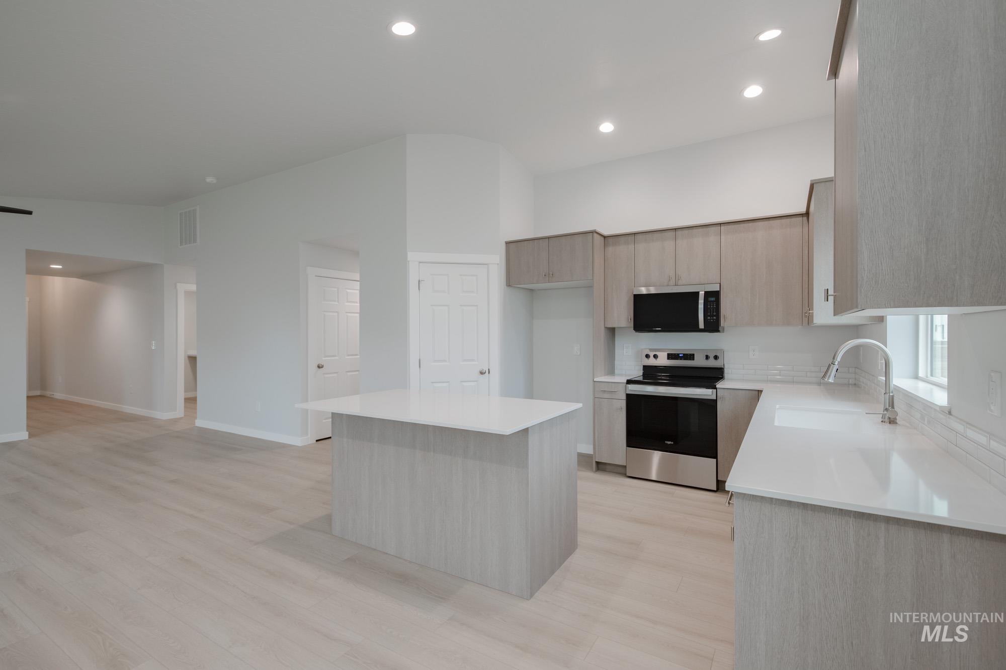 9038 W Camellia St, Nampa, Idaho 83687, 4 Bedrooms, 2 Bathrooms, Residential For Sale, Price $419,990,MLS 98968152