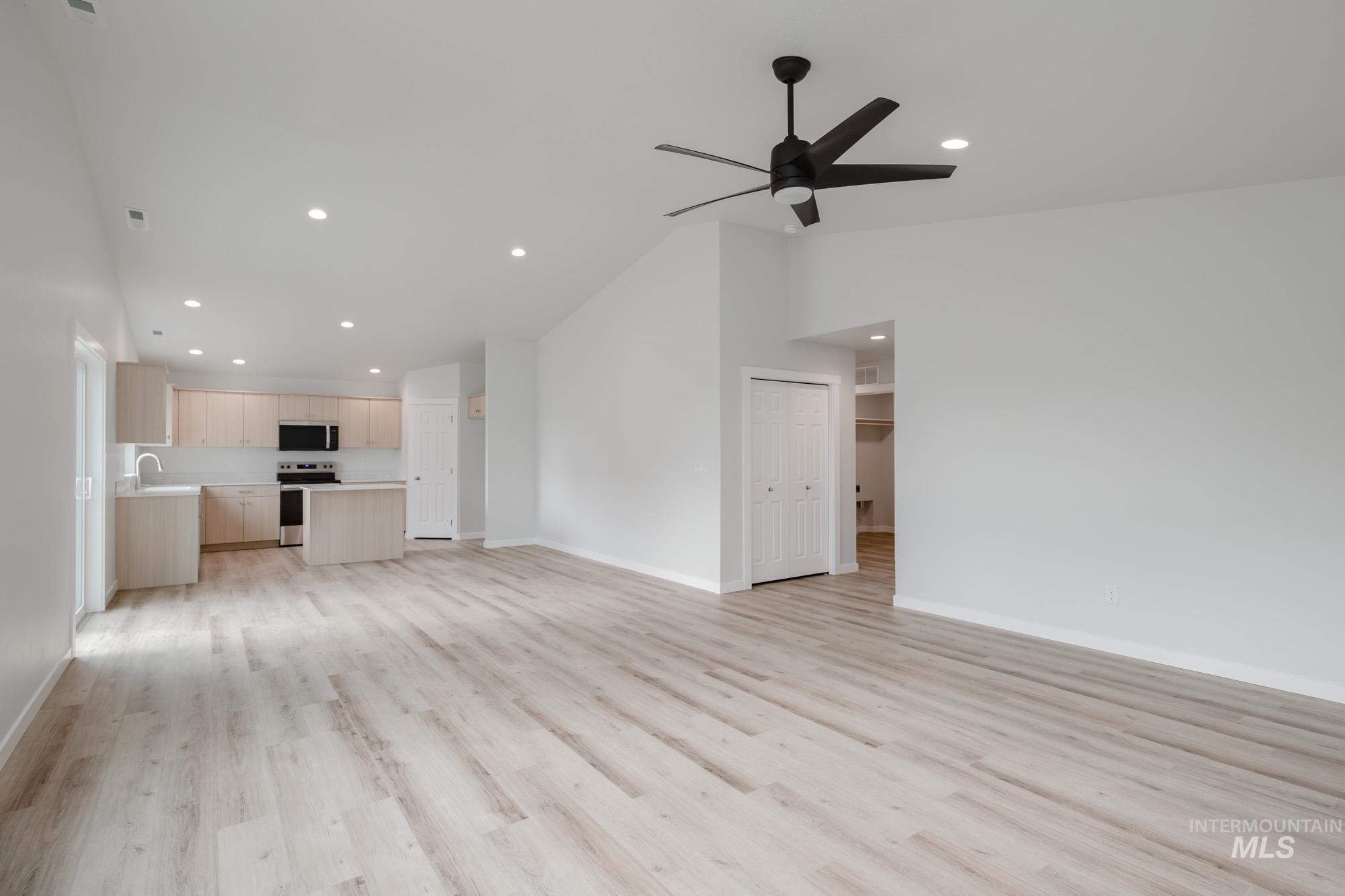 9067 W Violet St, Nampa, Idaho 83687, 4 Bedrooms, 2 Bathrooms, Residential For Sale, Price $433,990, 98968155