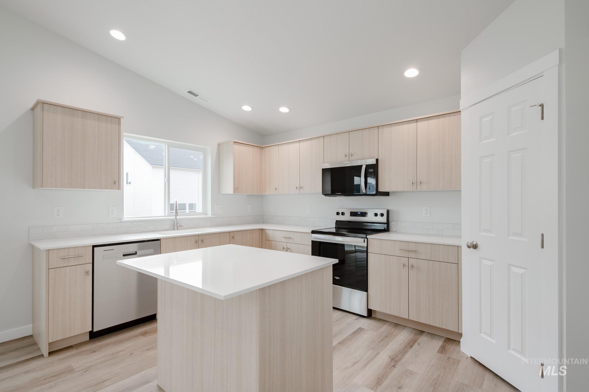 9067 W Violet St, Nampa, Idaho 83687, 4 Bedrooms, 2 Bathrooms, Residential For Sale, Price $433,990, 98968155