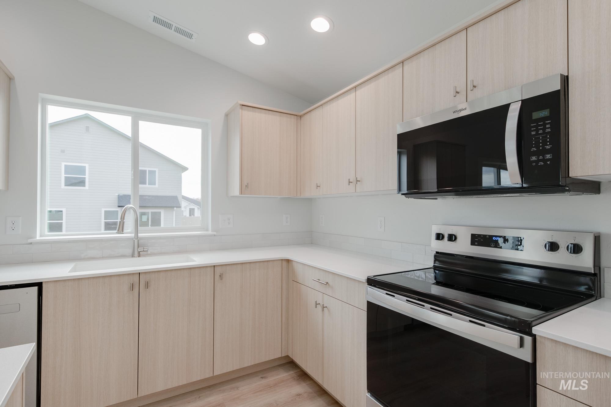 9067 W Violet St, Nampa, Idaho 83687, 4 Bedrooms, 2 Bathrooms, Residential For Sale, Price $429,990,MLS 98968155