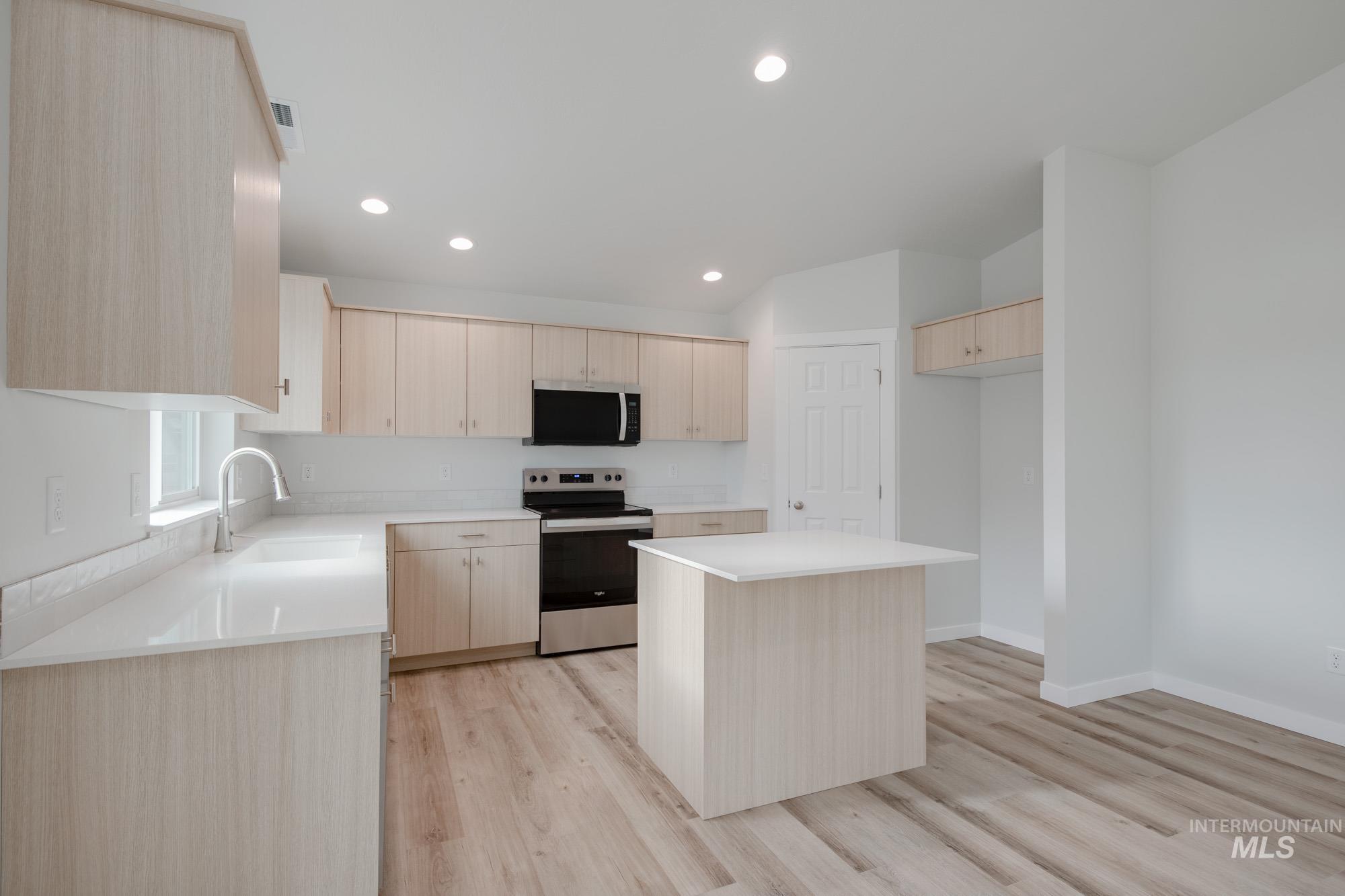 9067 W Violet St, Nampa, Idaho 83687, 4 Bedrooms, 2 Bathrooms, Residential For Sale, Price $433,990, 98968155