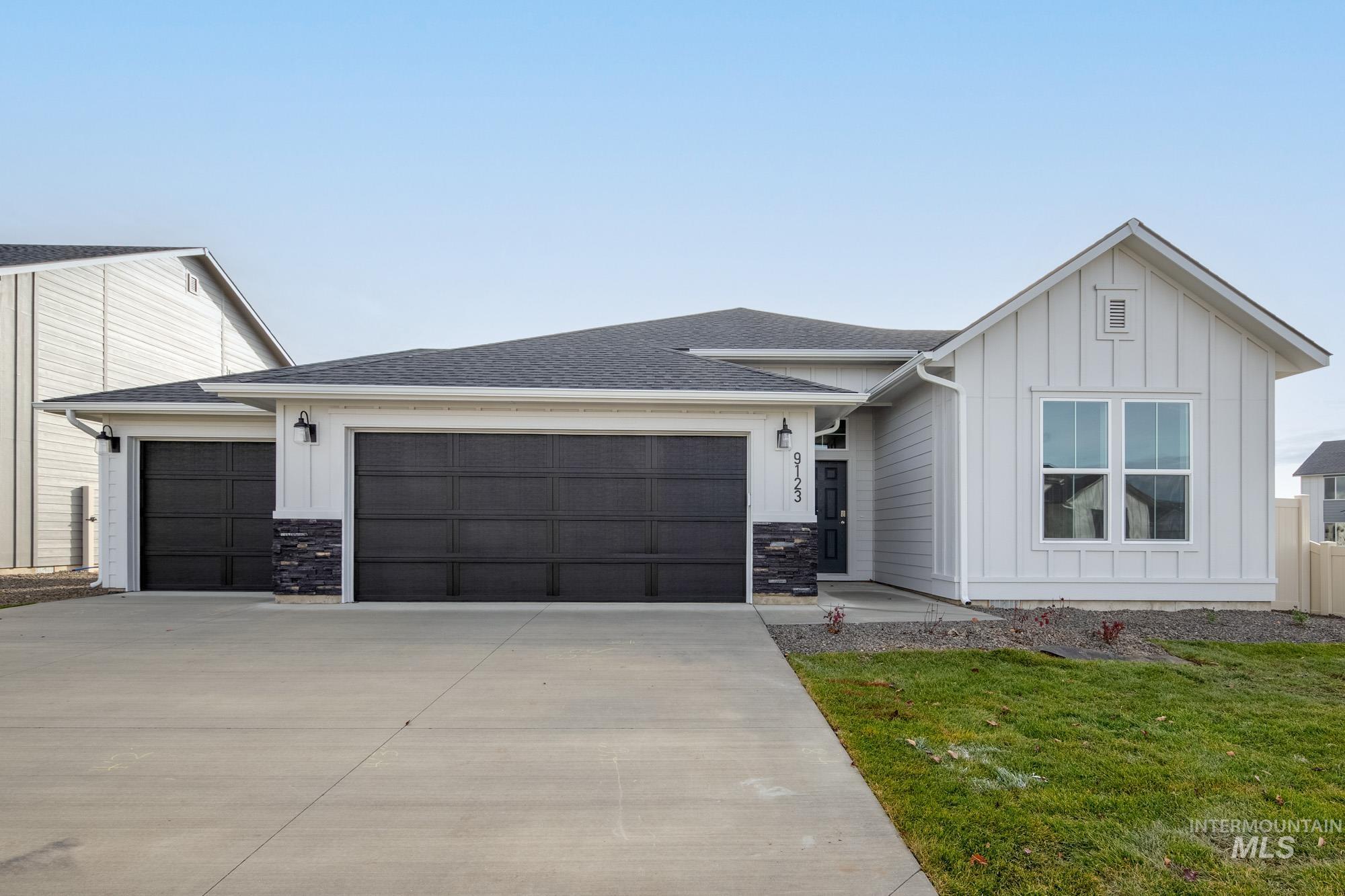 9123 W Violet St, Nampa, Idaho 83687, 4 Bedrooms, 2 Bathrooms, Residential For Sale, Price $444,990,MLS 98968156