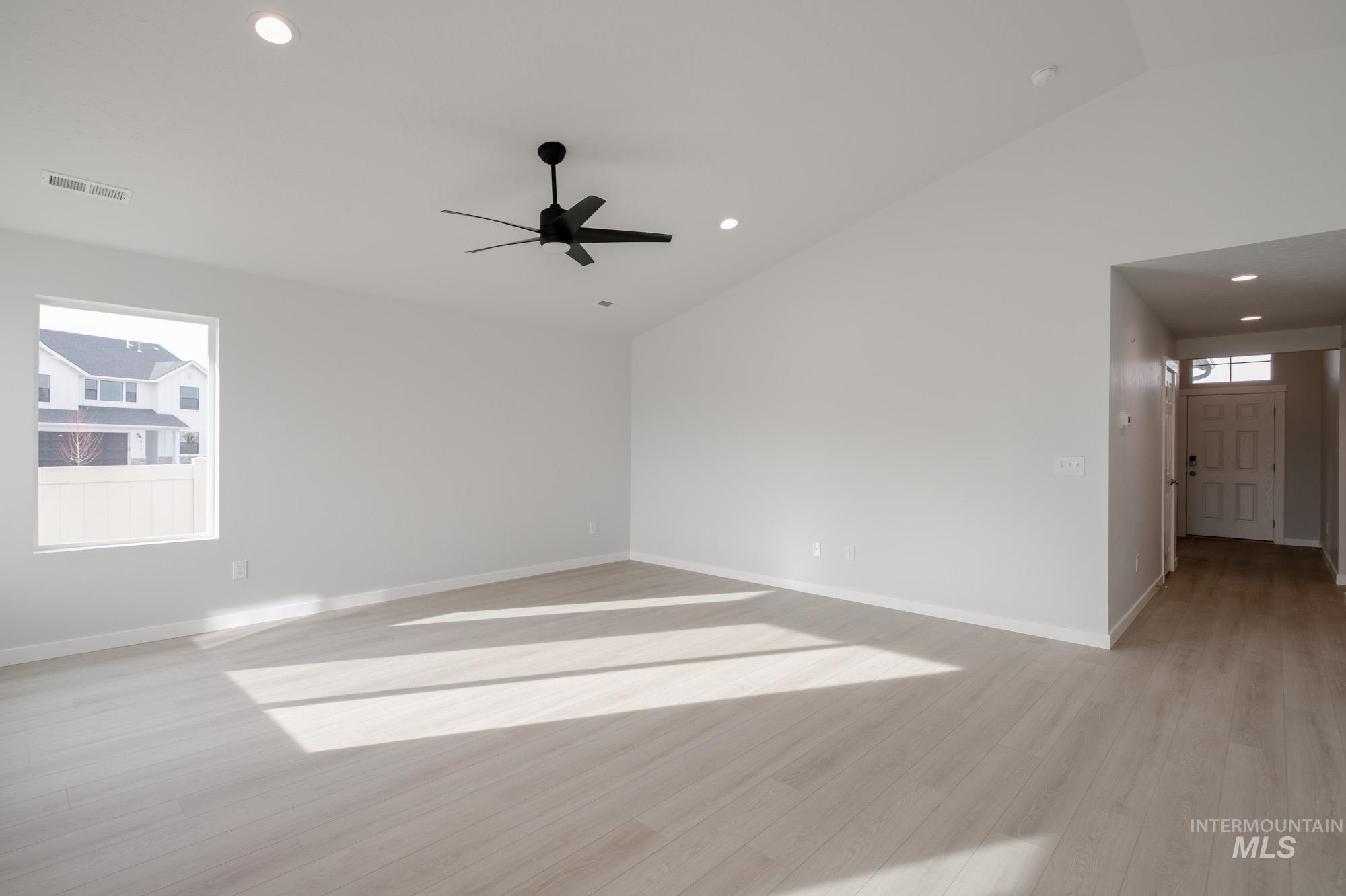 9123 W Violet St, Nampa, Idaho 83687, 4 Bedrooms, 2 Bathrooms, Residential For Sale, Price $444,990,MLS 98968156