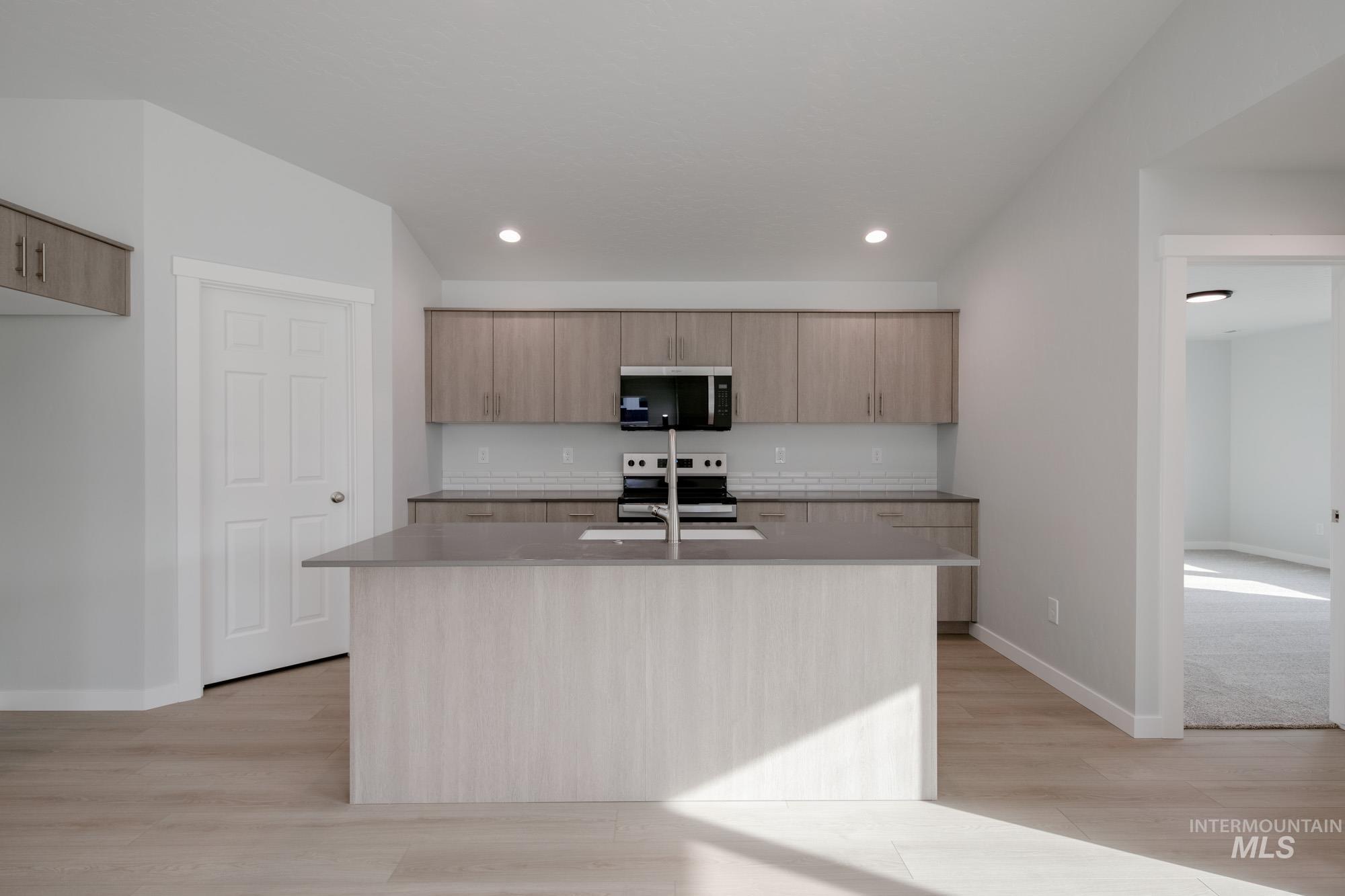 9123 W Violet St, Nampa, Idaho 83687, 4 Bedrooms, 2 Bathrooms, Residential For Sale, Price $444,990,MLS 98968156