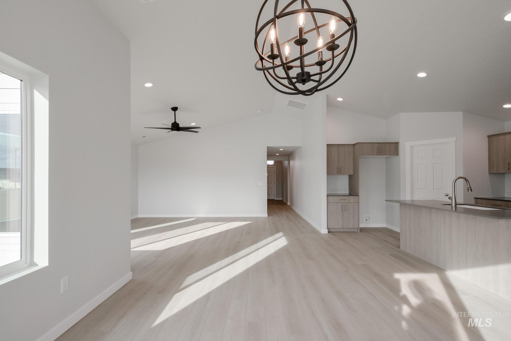 9123 W Violet St, Nampa, Idaho 83687, 4 Bedrooms, 2 Bathrooms, Residential For Sale, Price $444,990,MLS 98968156