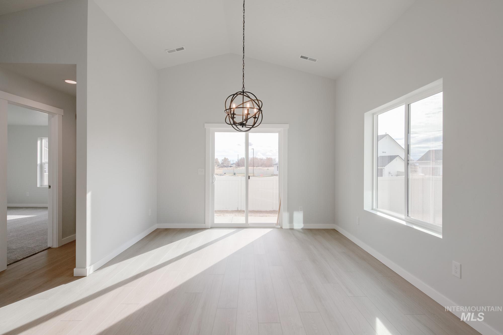 9123 W Violet St, Nampa, Idaho 83687, 4 Bedrooms, 2 Bathrooms, Residential For Sale, Price $444,990,MLS 98968156