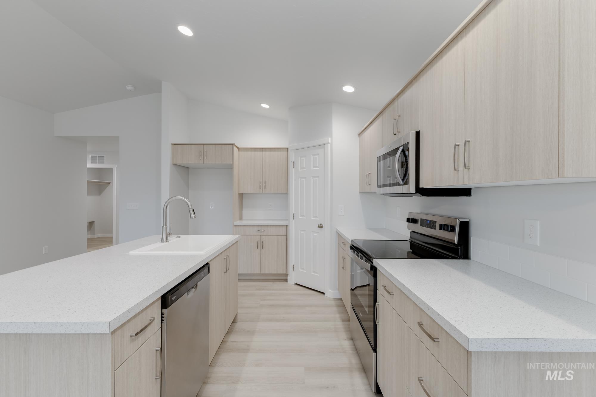 7178 E Shields Dr, Nampa, Idaho 83687, 3 Bedrooms, 2 Bathrooms, Residential For Sale, Price $414,990,MLS 98968161