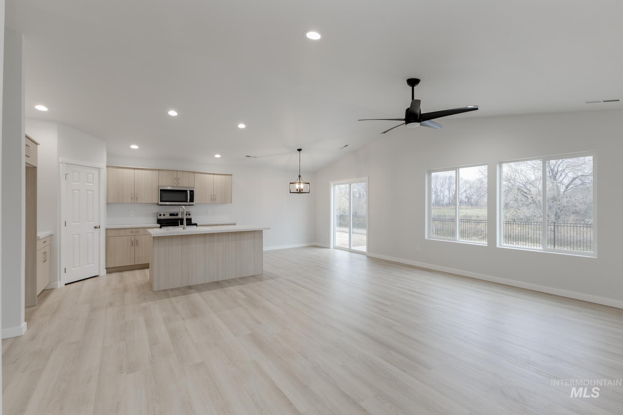 7178 E Shields Dr, Nampa, Idaho 83687, 3 Bedrooms, 2 Bathrooms, Residential For Sale, Price $414,990,MLS 98968161